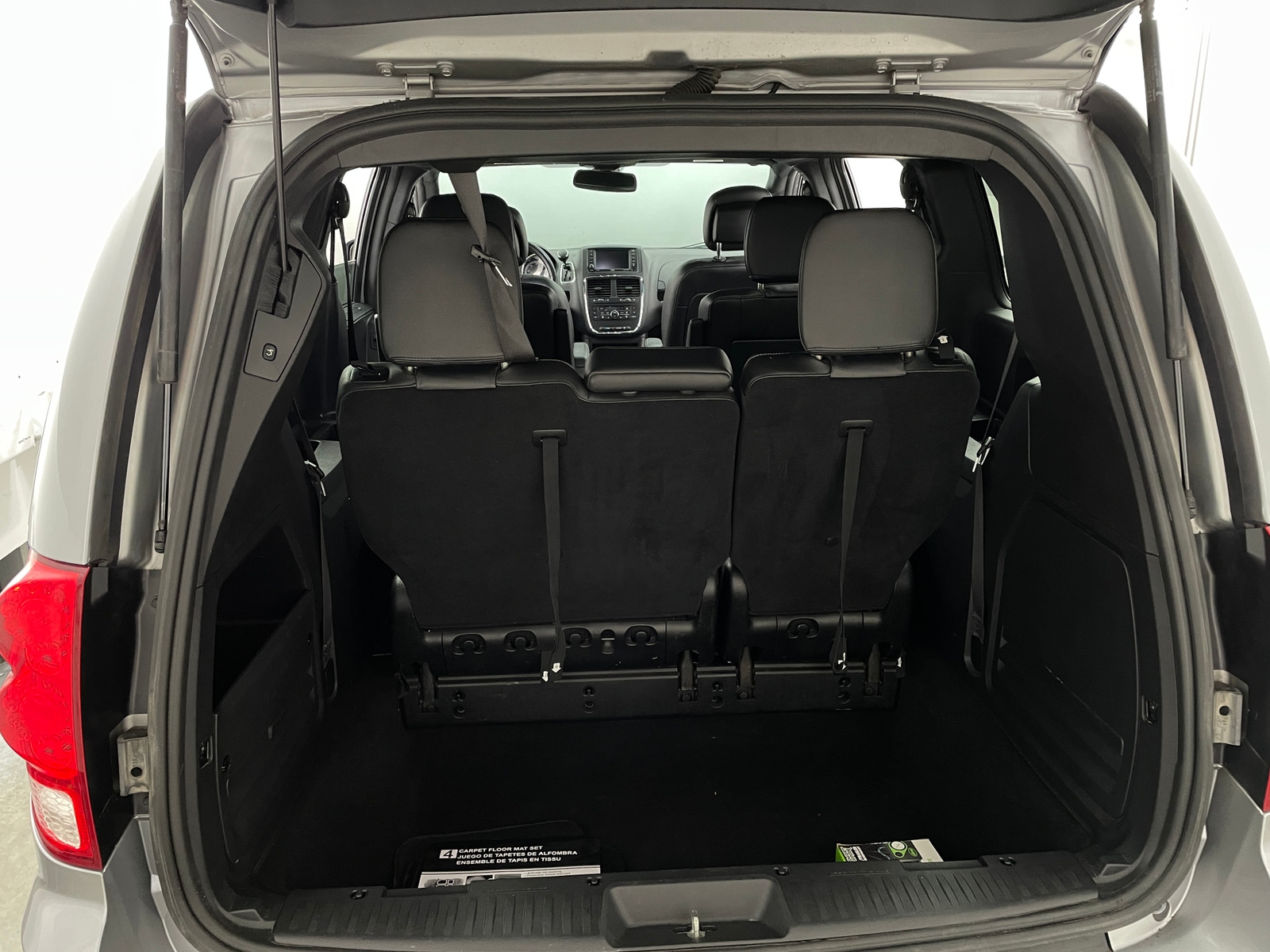 Thumbnail: 2020 Dodge Grand Caravan - 6