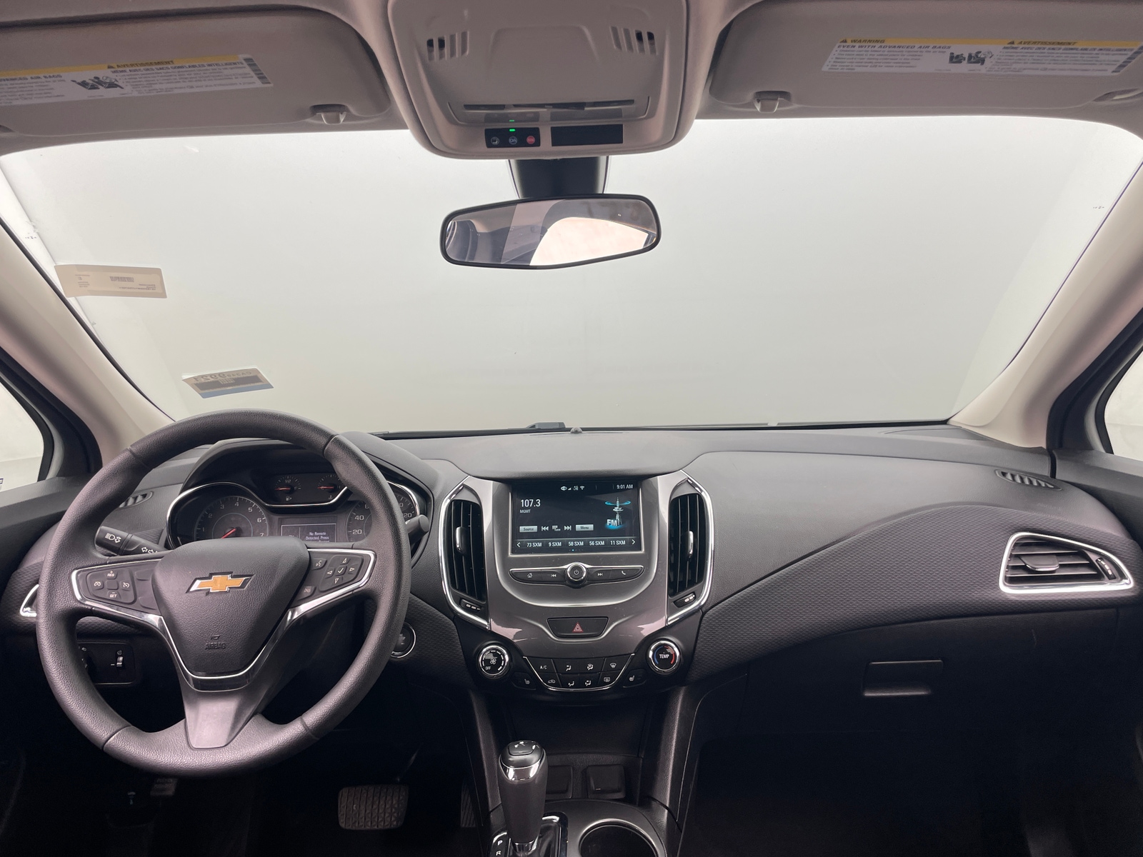 Thumbnail: 2018 Chevrolet Cruze - 3