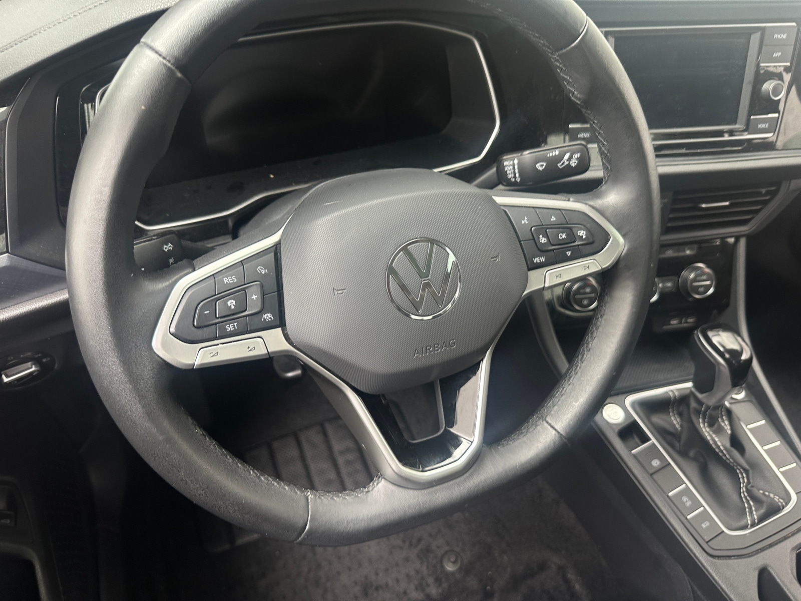 Thumbnail: 2024 Volkswagen Jetta - 4