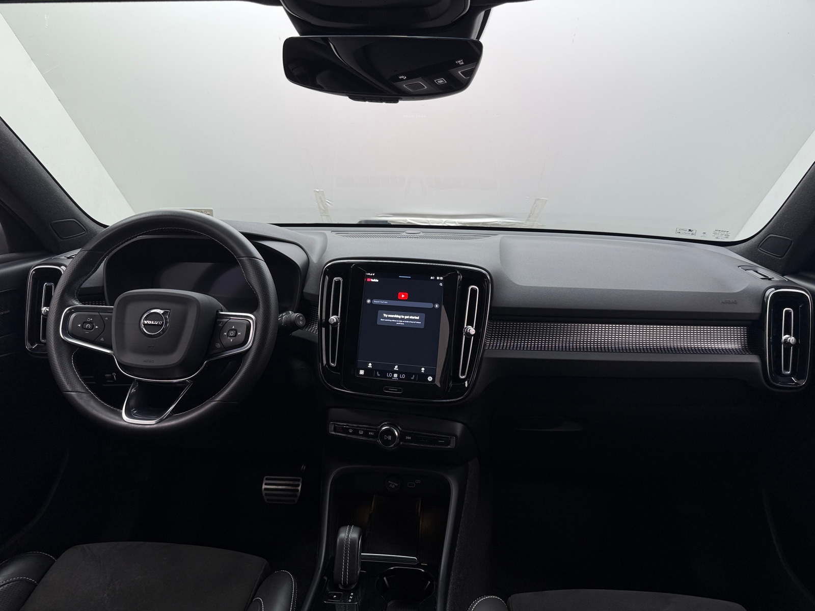 Thumbnail: 2021 Volvo XC40 - 3