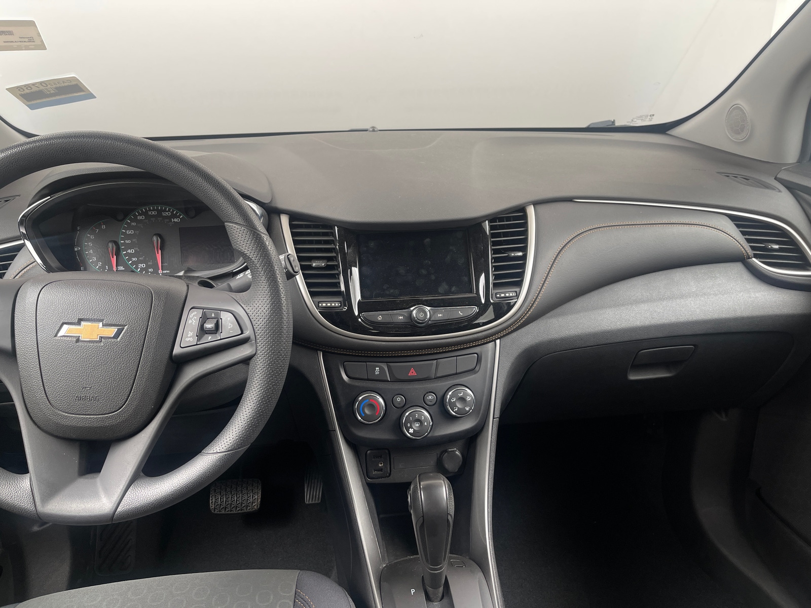 Thumbnail: 2018 Chevrolet Trax - 3