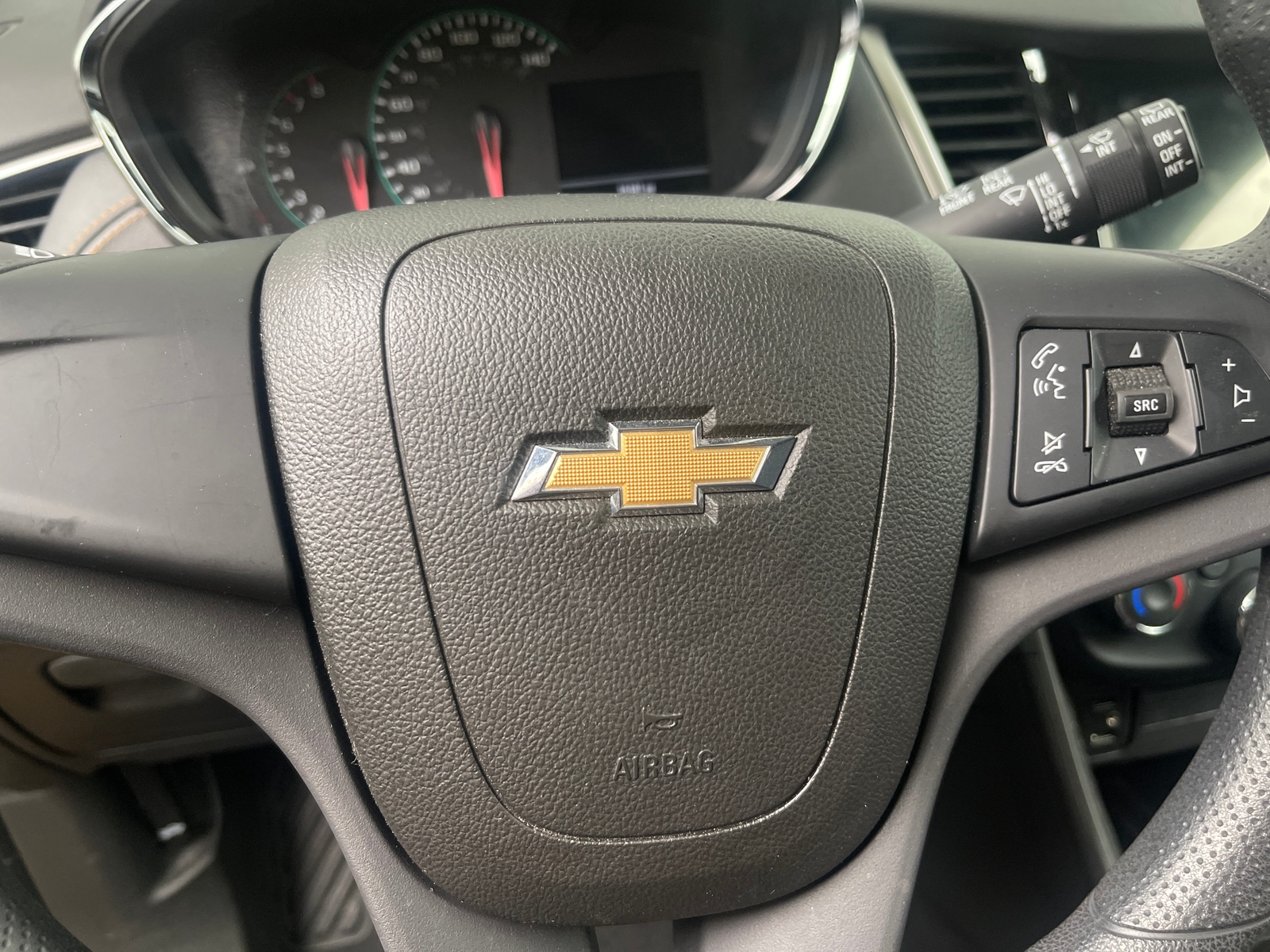 Thumbnail: 2018 Chevrolet Trax - 5