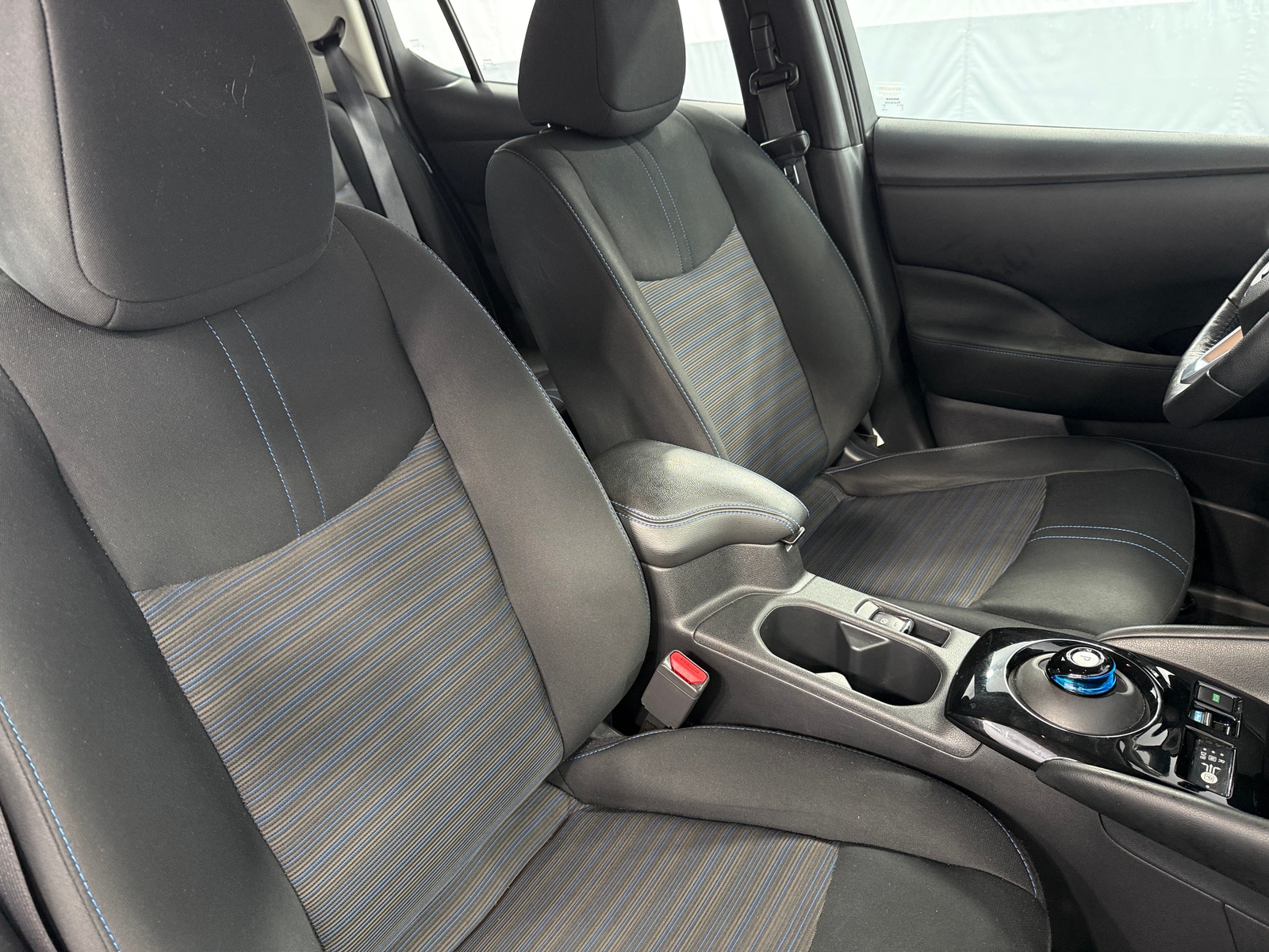 Thumbnail: 2020 Nissan Leaf - 2