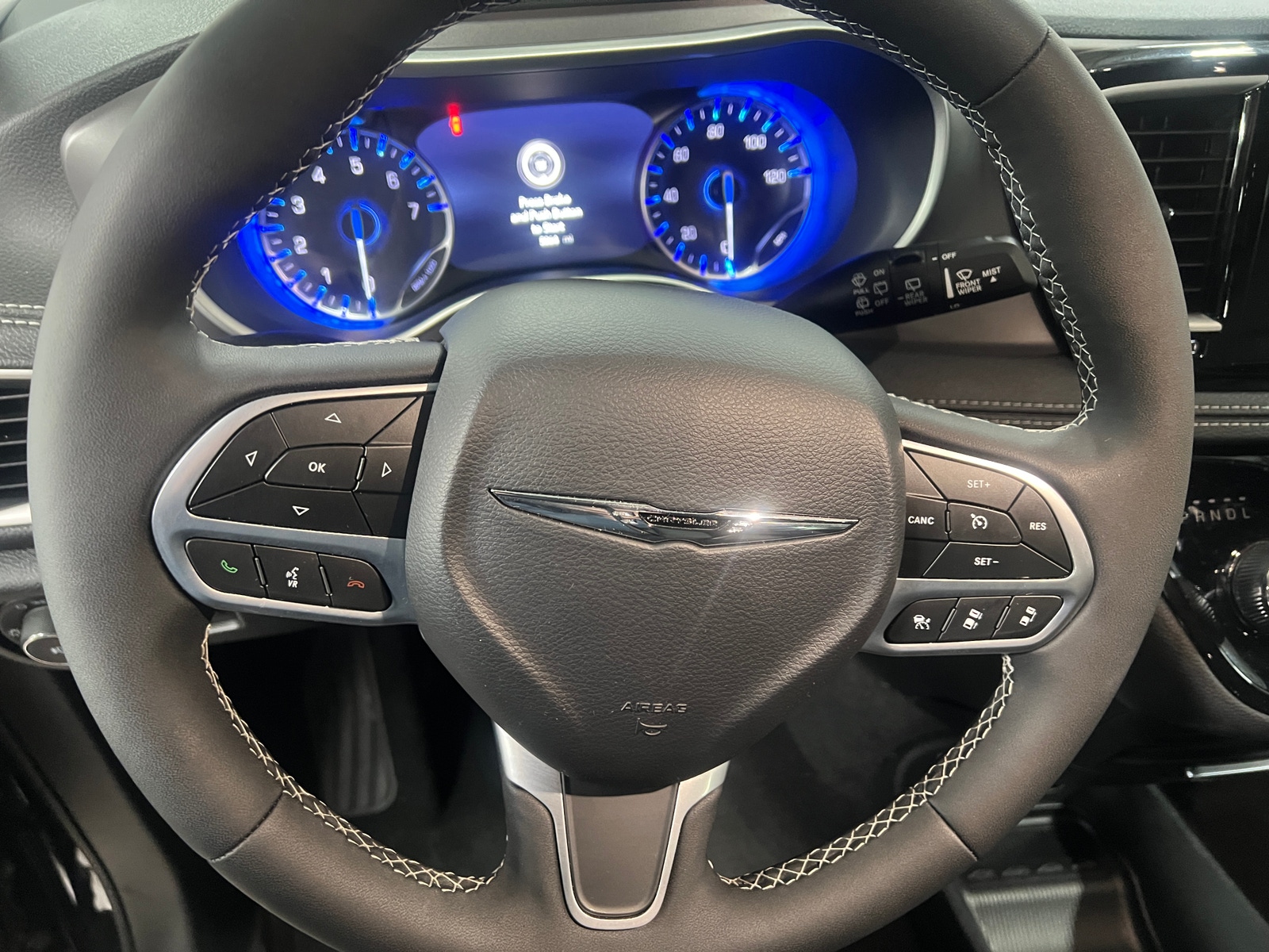 Thumbnail: 2025 Chrysler Pacifica - 5