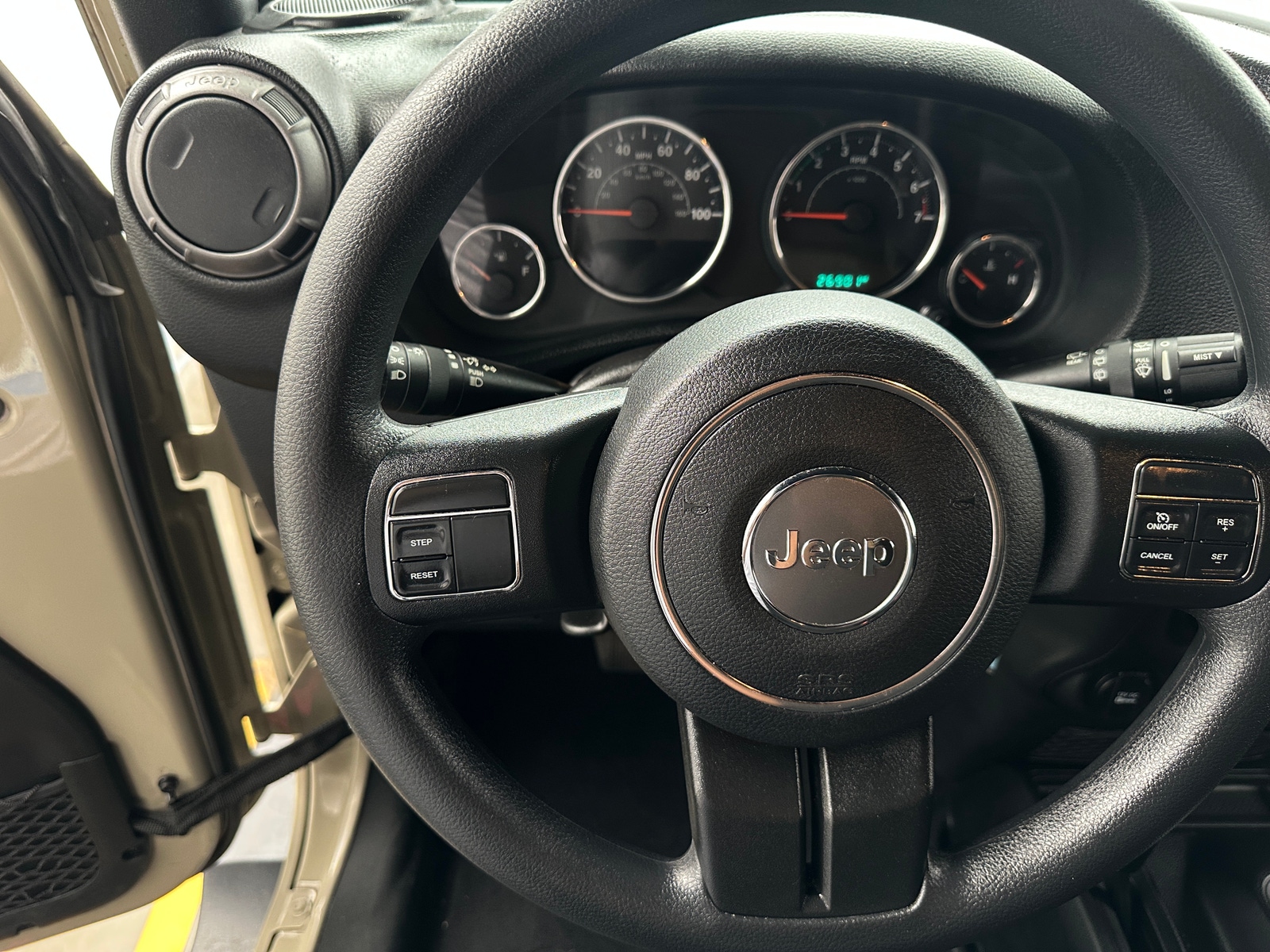 Thumbnail: 2017 Jeep Wrangler - 5