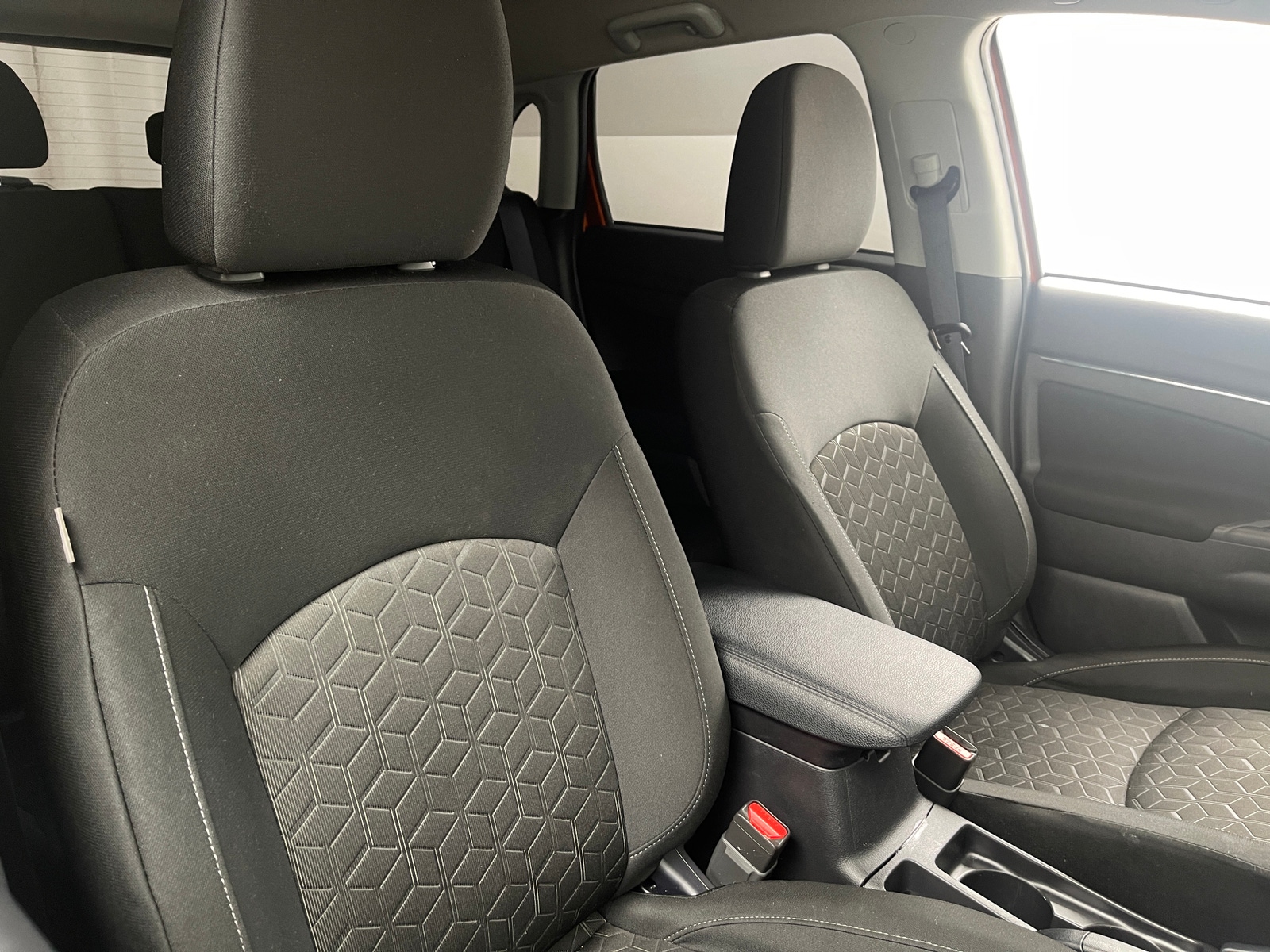 Thumbnail: 2024 Mitsubishi Outlander Sport - 2