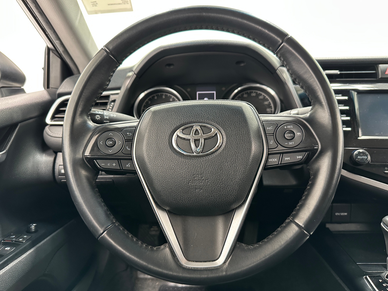 Thumbnail: 2018 Toyota Camry - 4