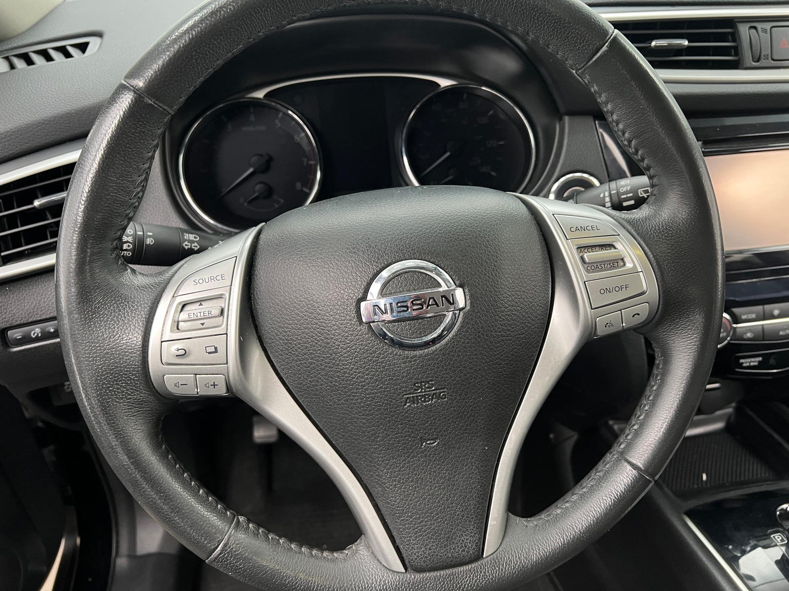 Thumbnail: 2015 Nissan Rogue - 4