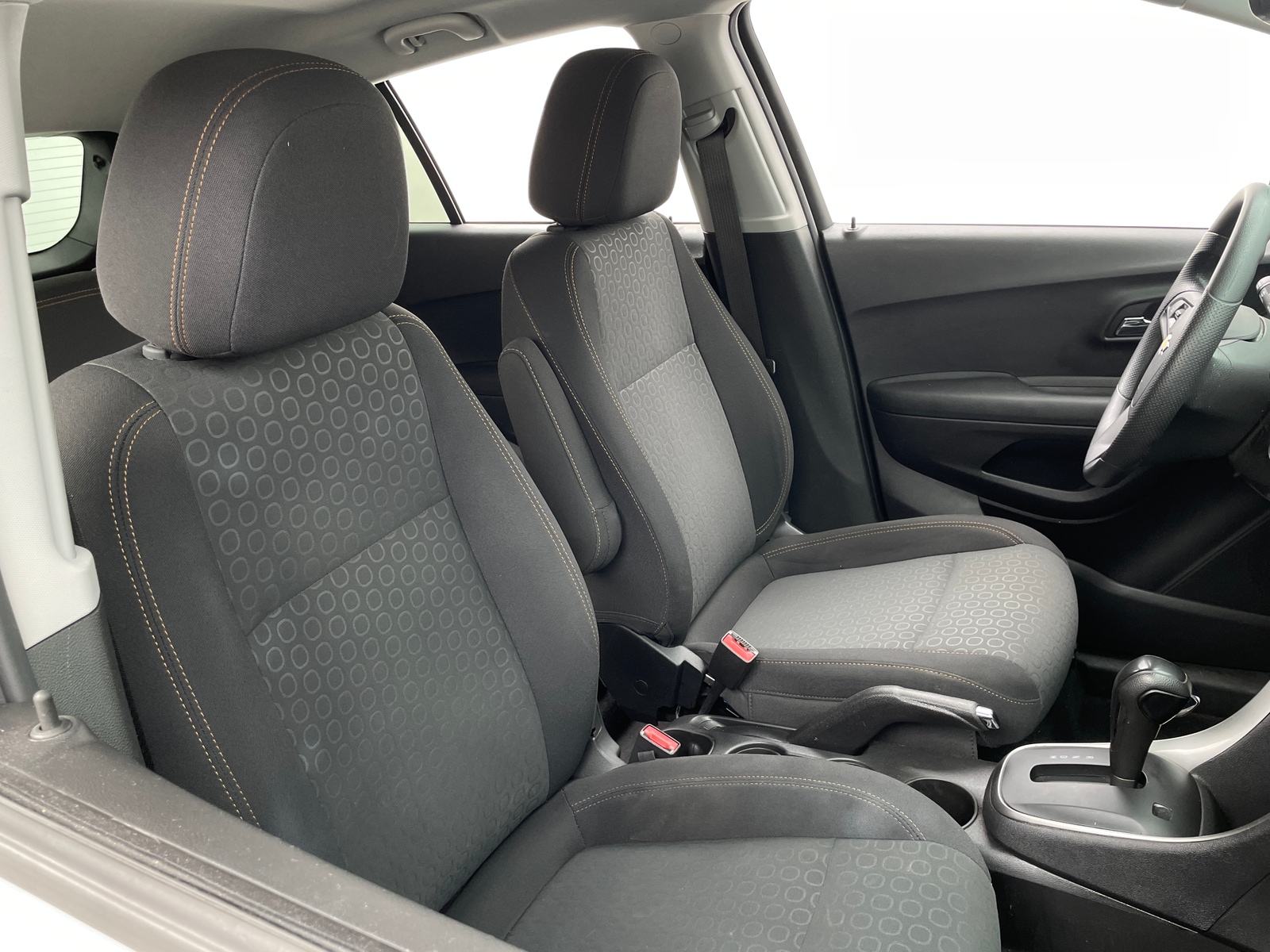 Thumbnail: 2020 Chevrolet Trax - 2