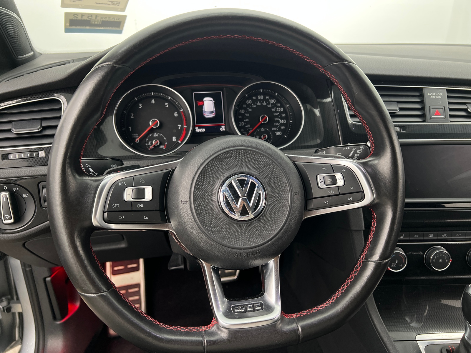 Thumbnail: 2017 Volkswagen Golf - 5