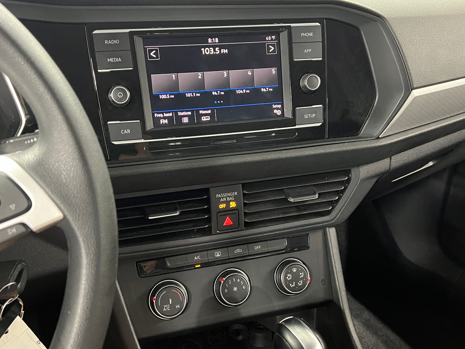 Thumbnail: 2019 Volkswagen Jetta - 4