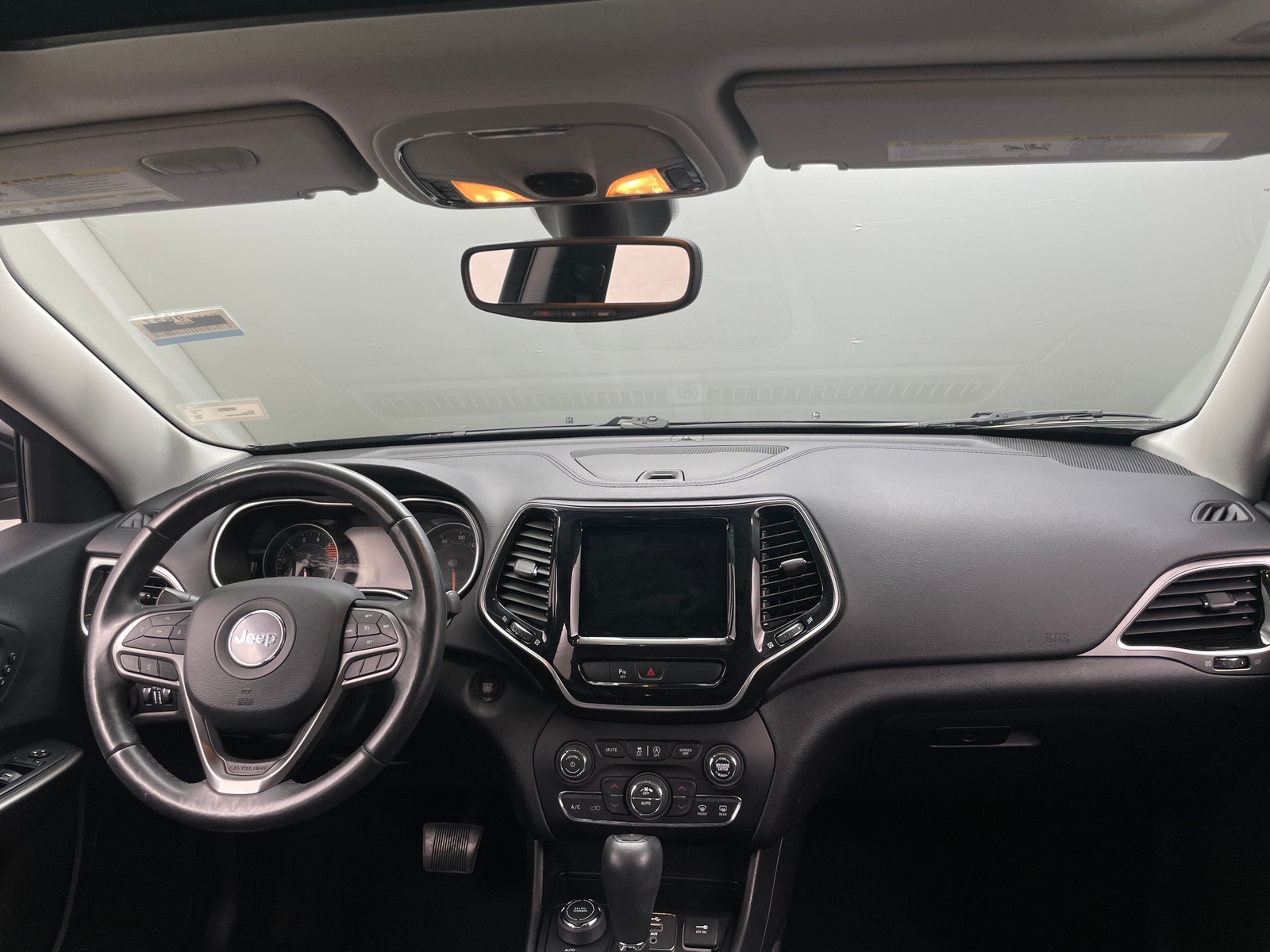 Thumbnail: 2019 Jeep Cherokee - 2