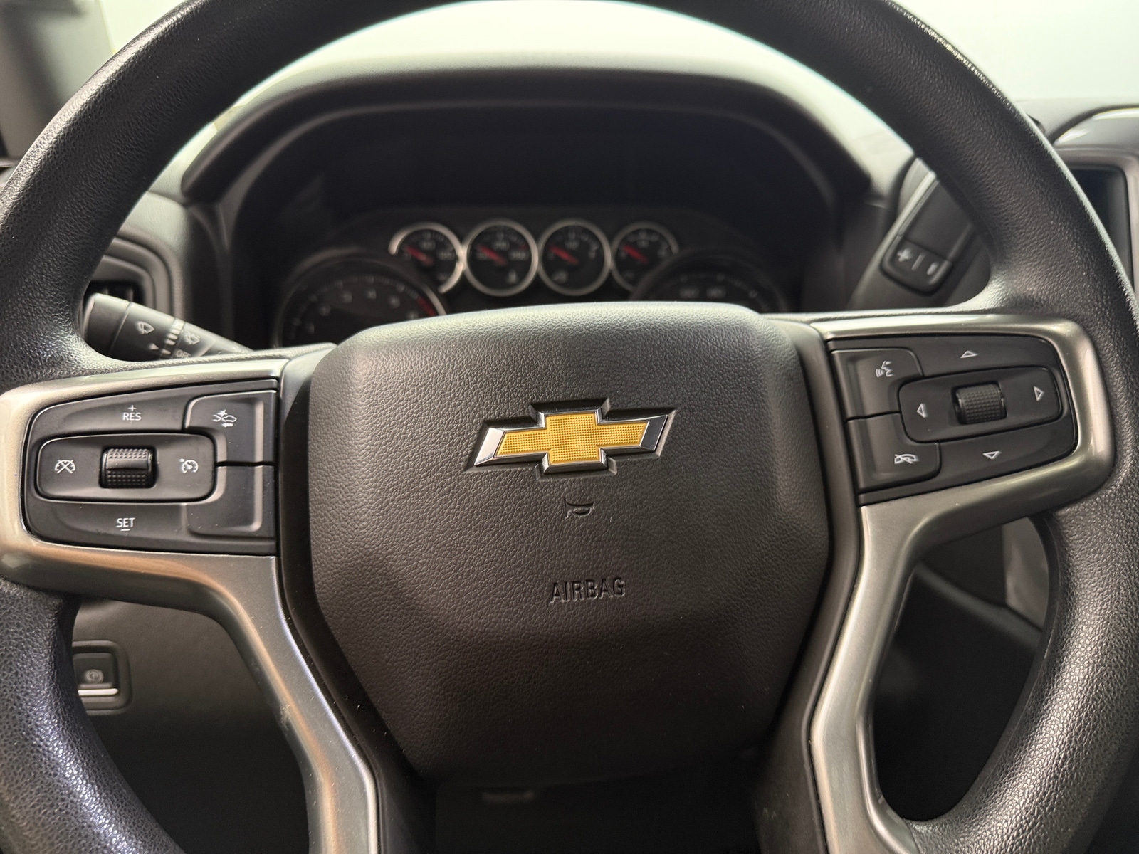 Thumbnail: 2022 Chevrolet Silverado 1500 - 5