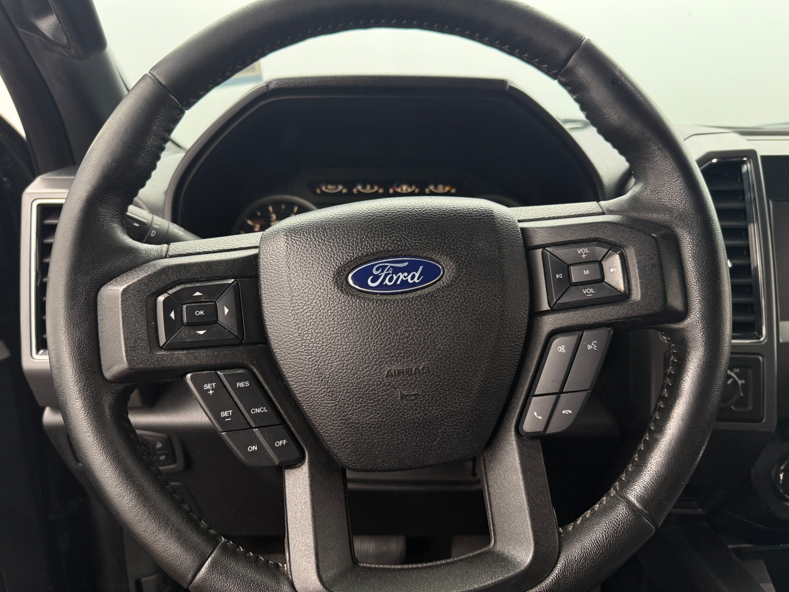 Thumbnail: 2017 Ford Econoline - 5