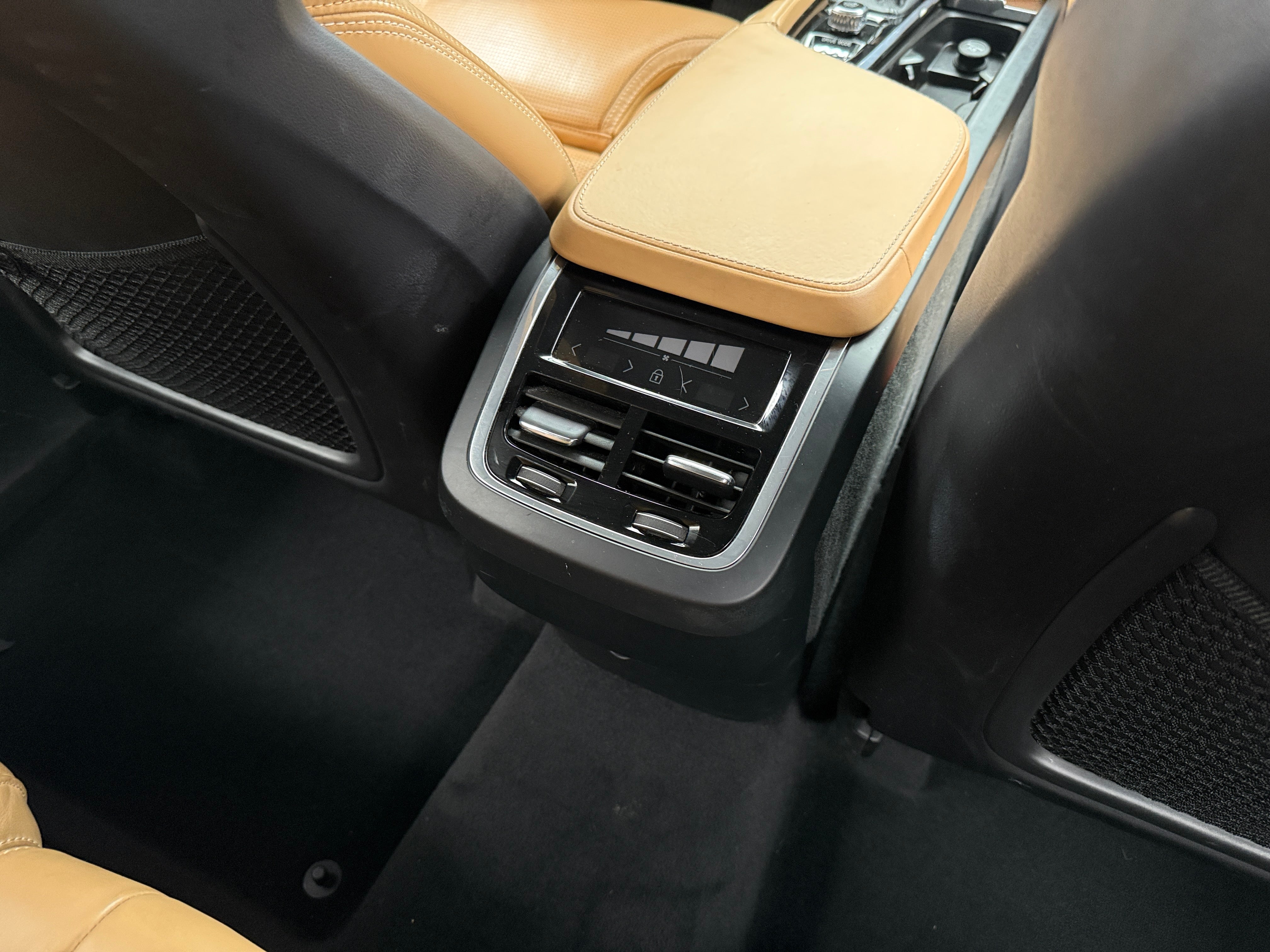 2018 Volvo XC90