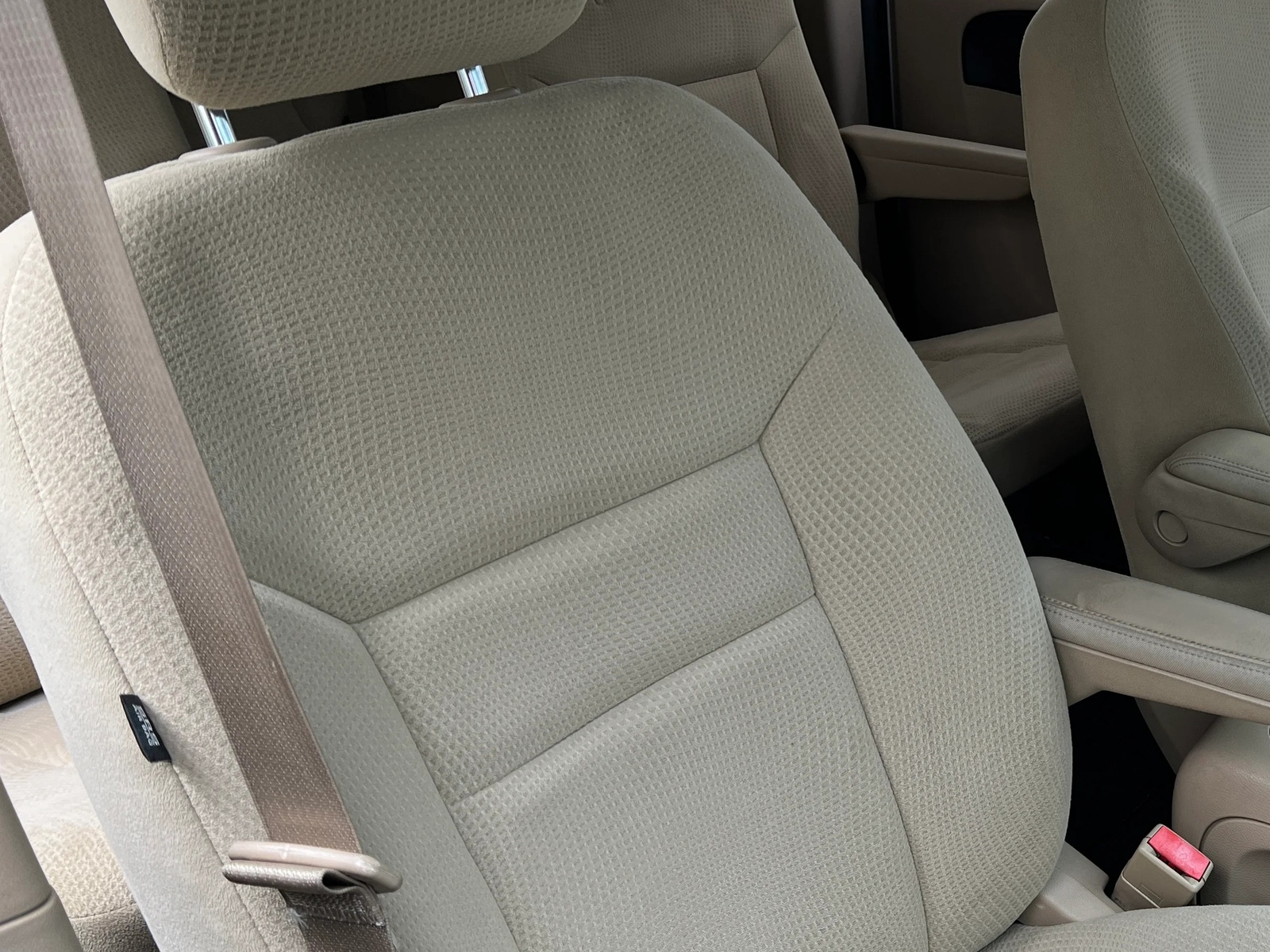 Thumbnail: 2016 Dodge Grand Caravan - 2