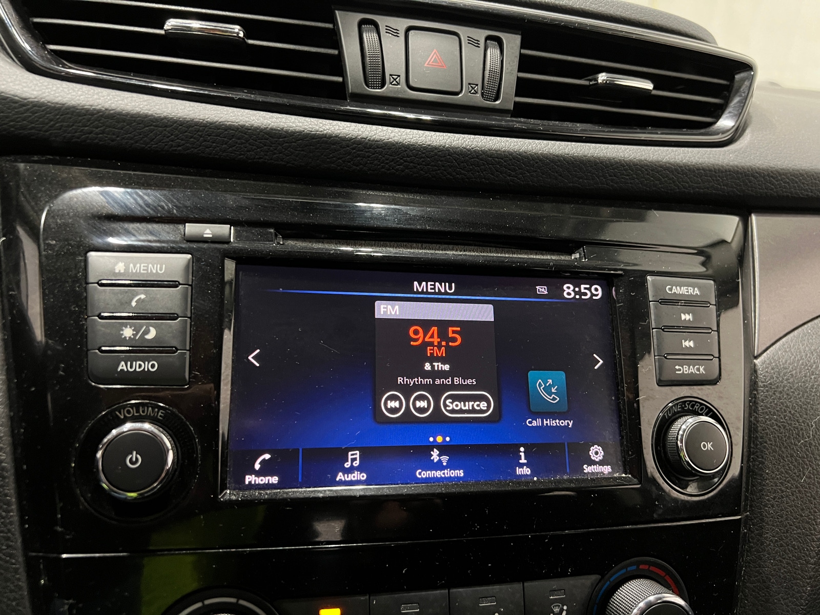 Thumbnail: 2019 Nissan Rogue Sport - 4