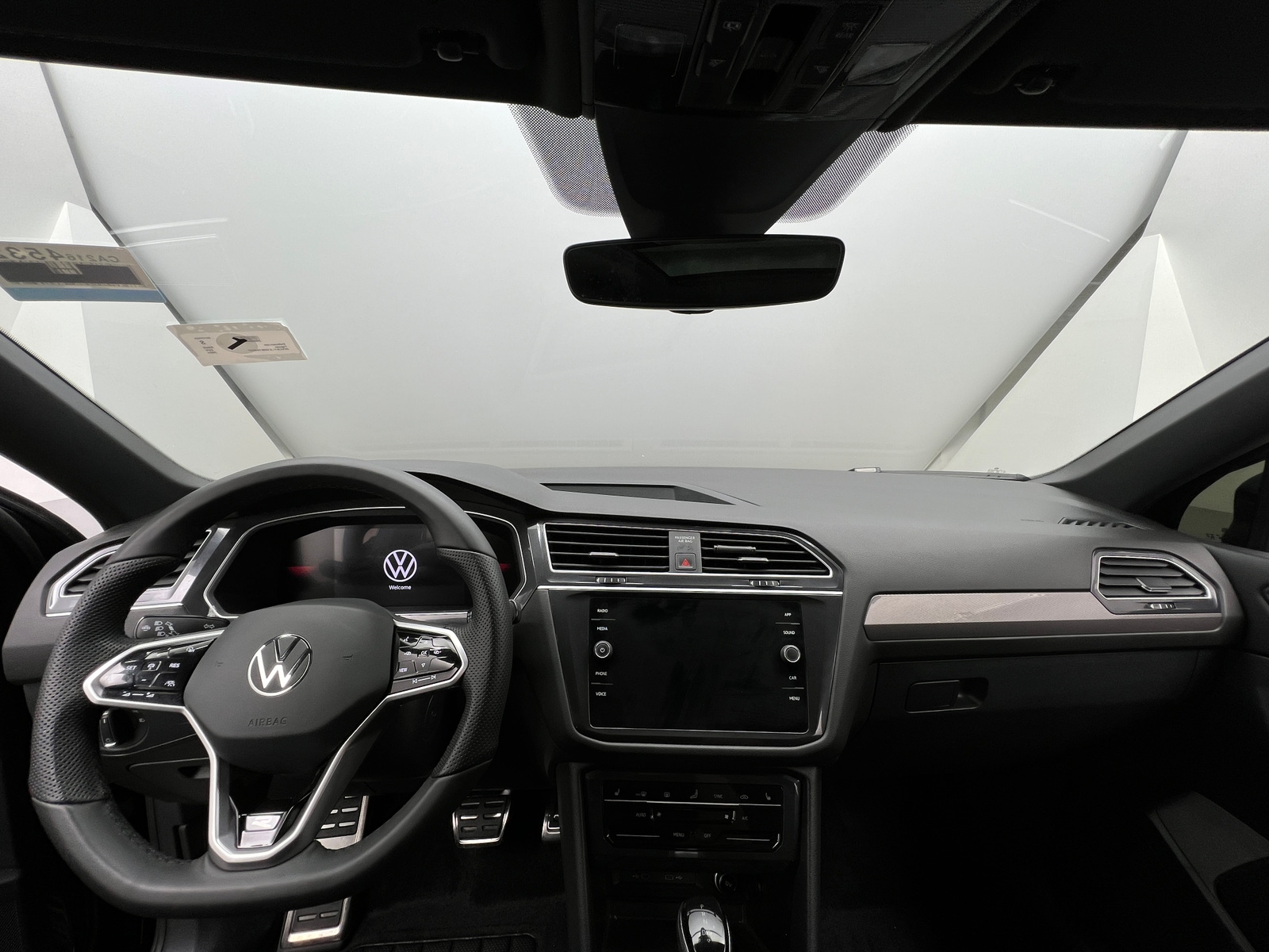 Thumbnail: 2024 Volkswagen Tiguan - 2