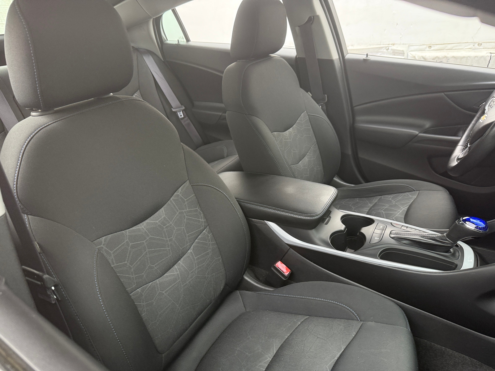 Thumbnail: 2016 Chevrolet Volt - 2