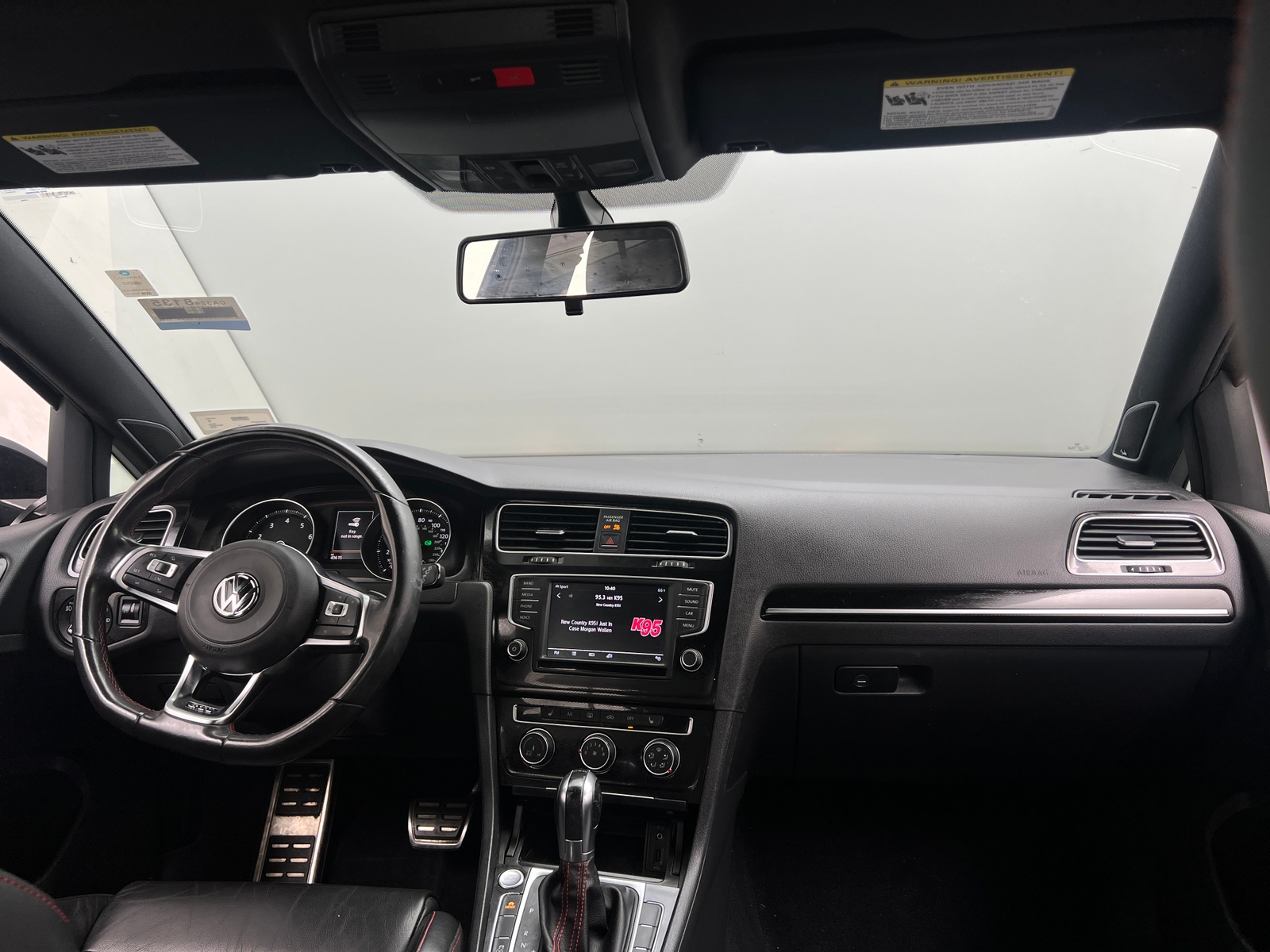 Thumbnail: 2016 Volkswagen Golf - 3