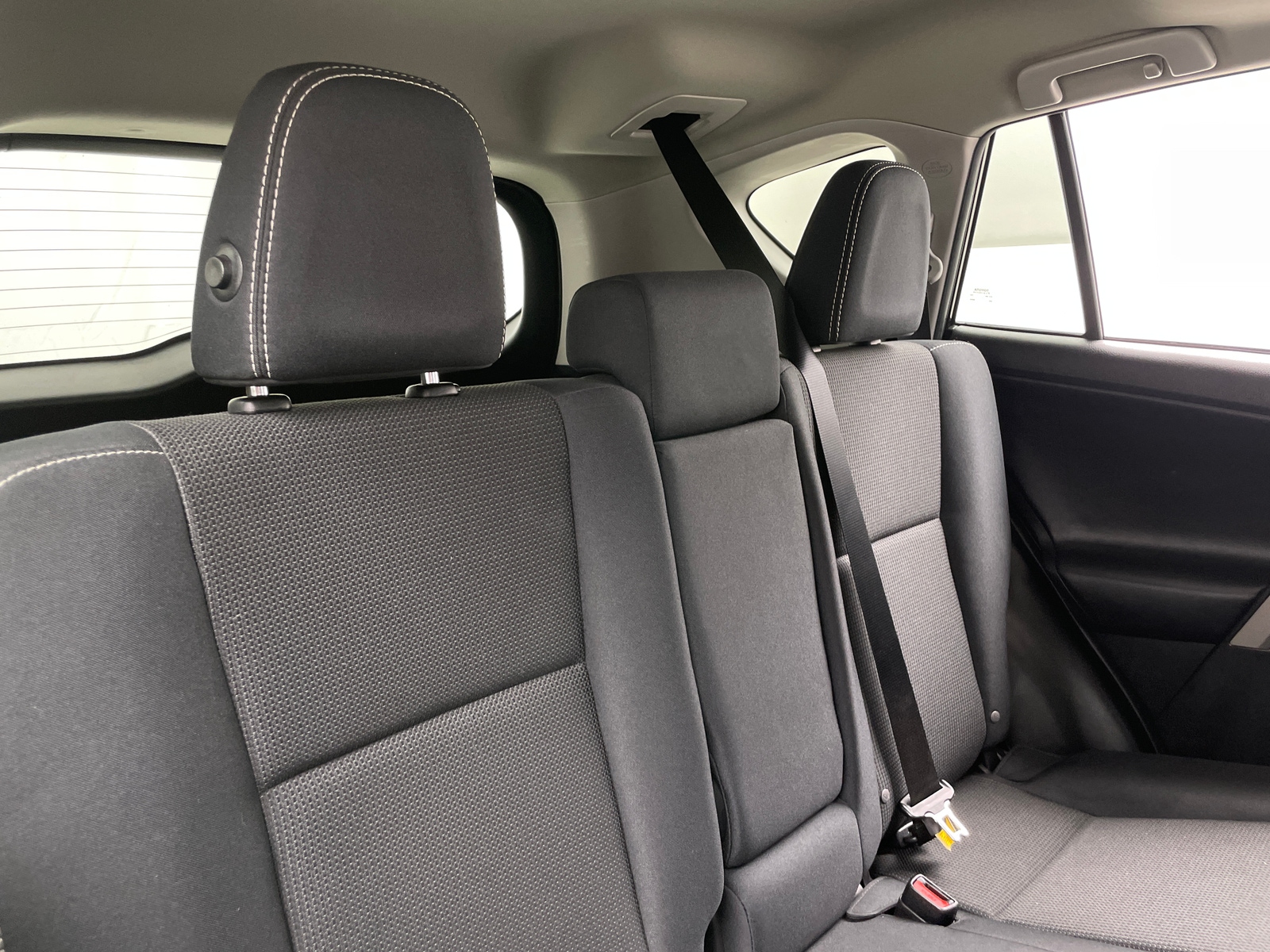 Thumbnail: 2018 Toyota RAV4 - 6