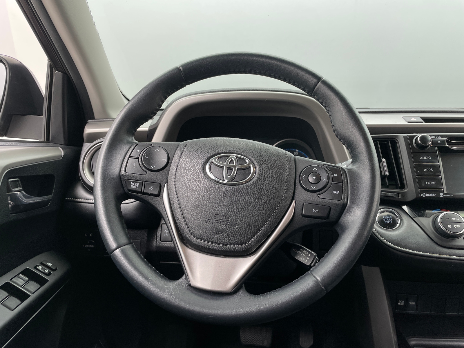 Thumbnail: 2018 Toyota RAV4 - 5