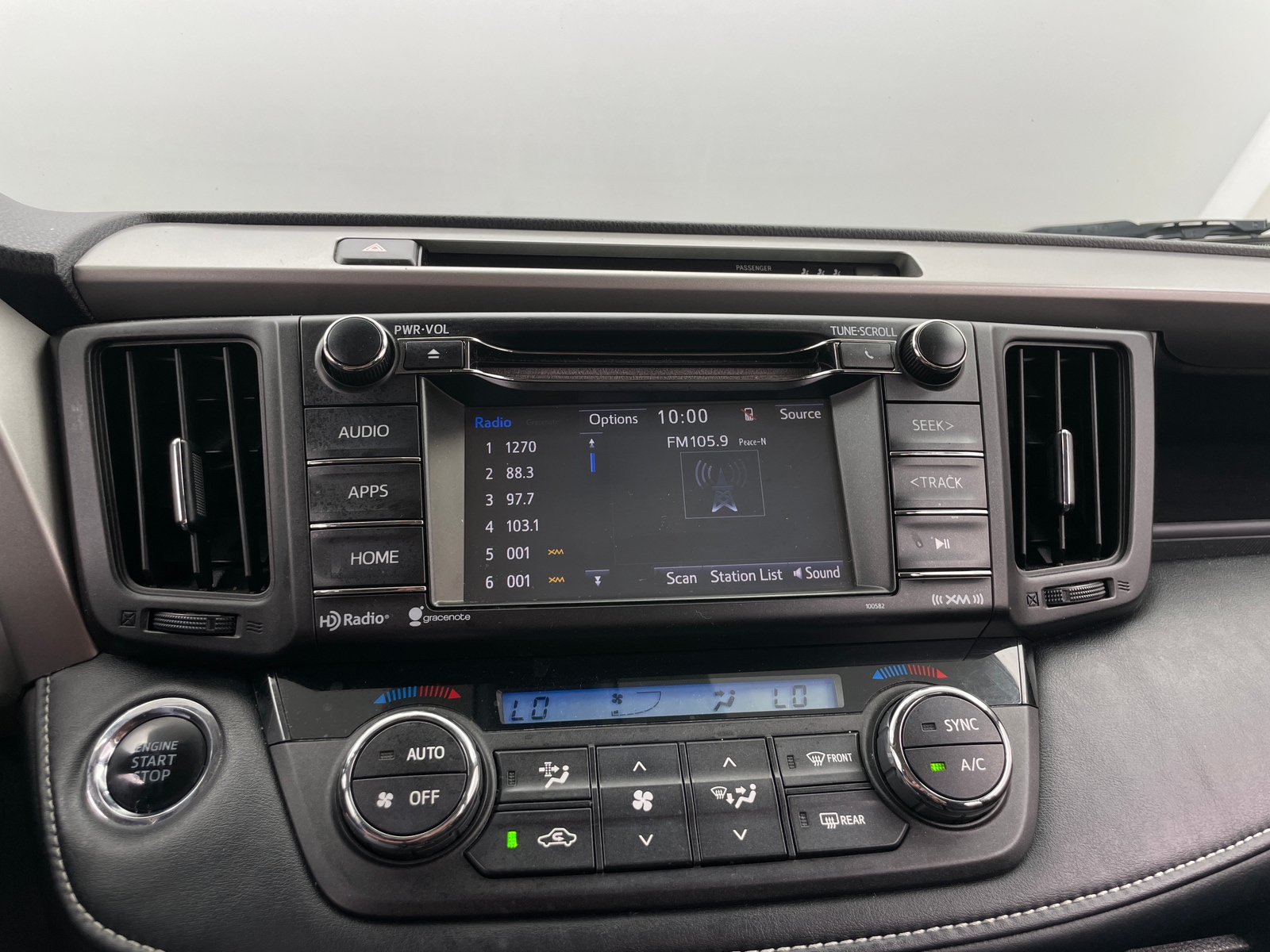 Thumbnail: 2018 Toyota RAV4 - 4