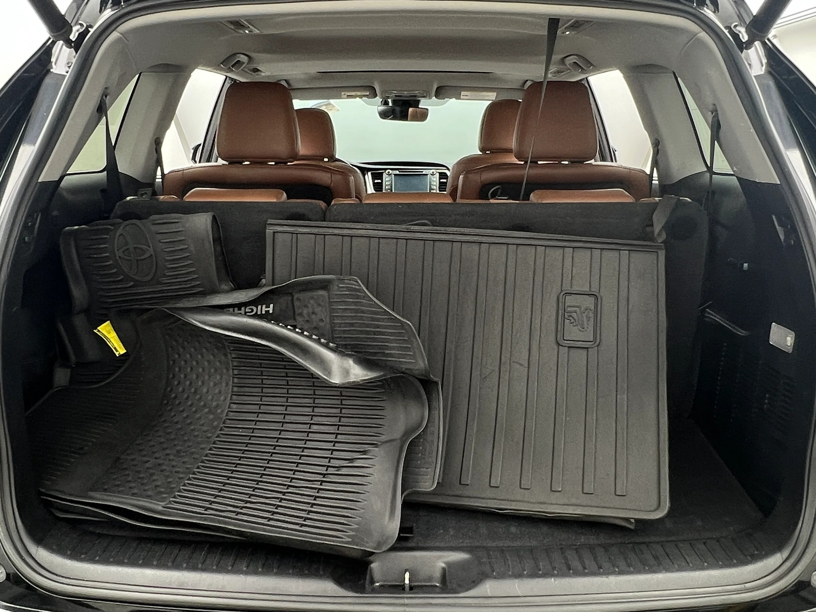 Thumbnail: 2019 Toyota Highlander - 6