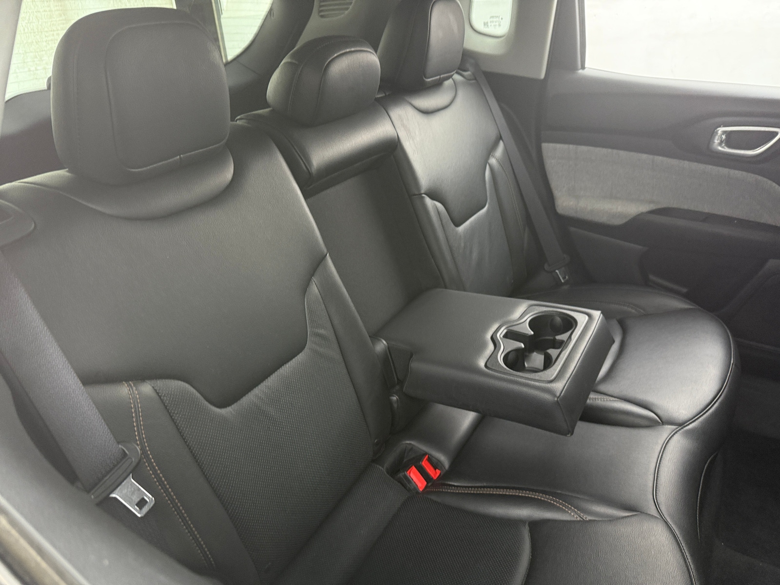 Thumbnail: 2022 Jeep Compass - 6