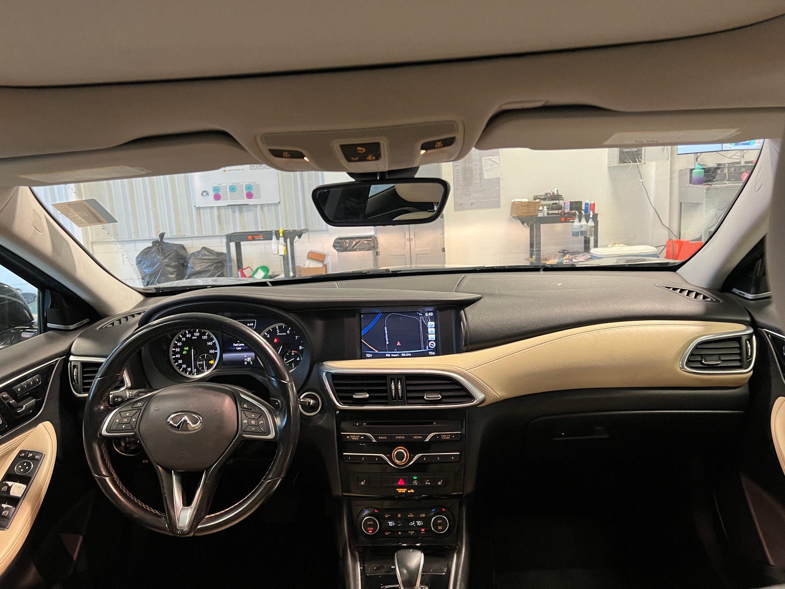 Thumbnail: 2018 INFINITI QX30 - 2