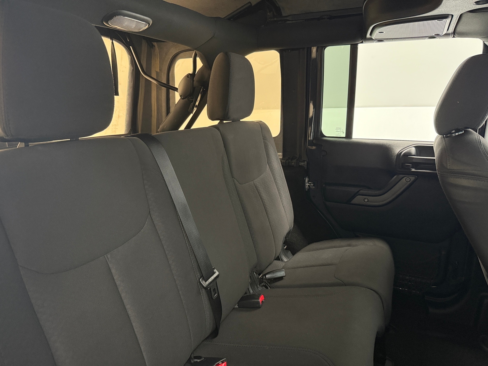 Thumbnail: 2016 Jeep Wrangler - 6