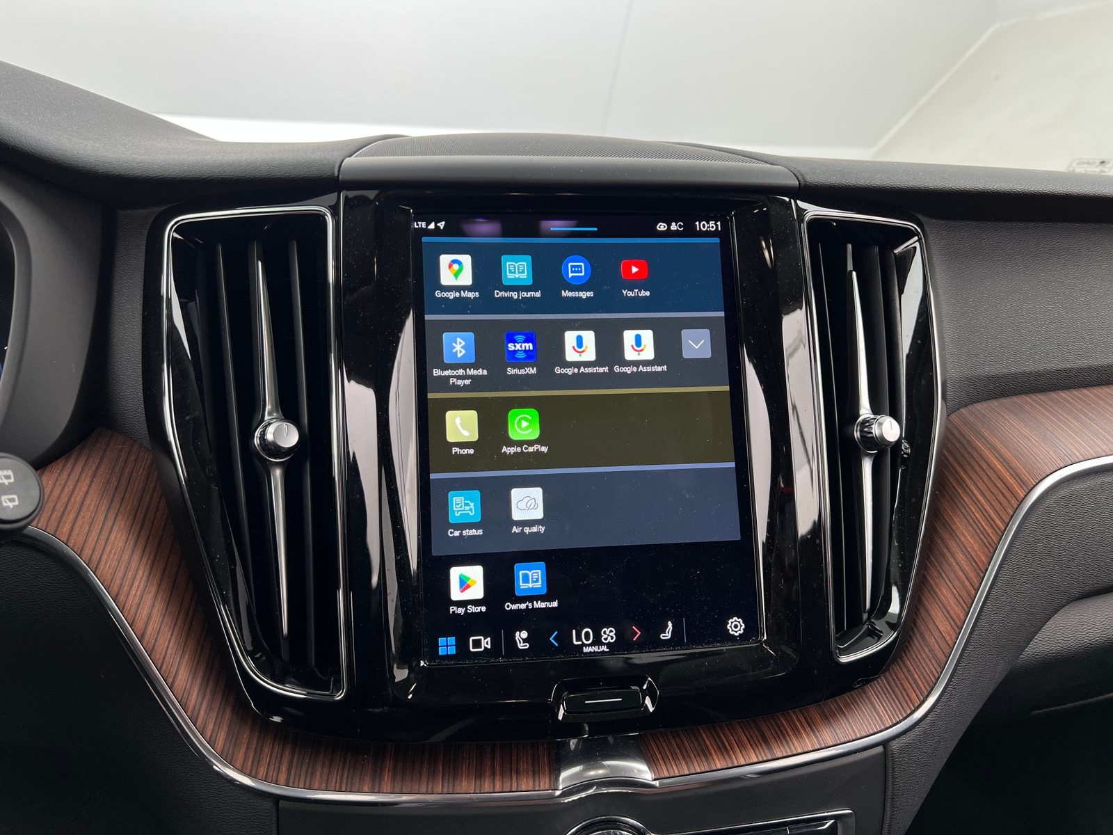 Thumbnail: 2023 Volvo XC60 - 3