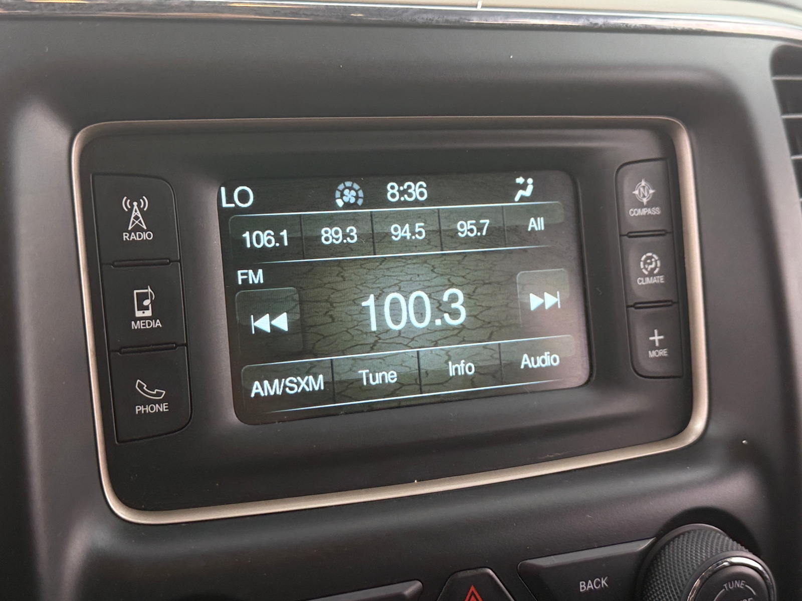 Thumbnail: 2016 Jeep Grand Cherokee - 4