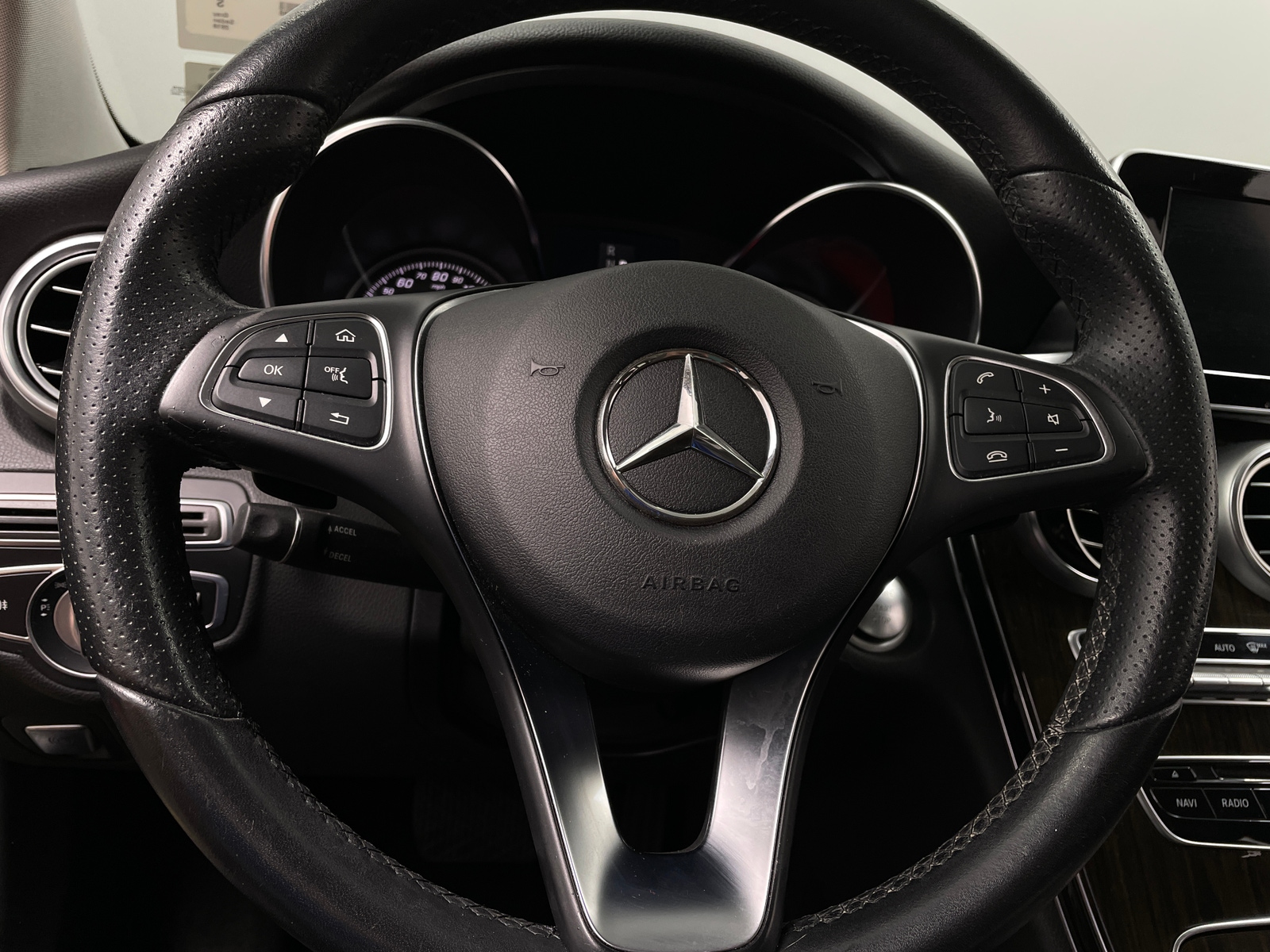 Thumbnail: 2018 Mercedes-Benz C-Class - 4