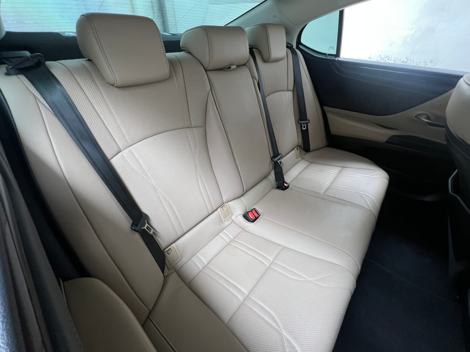 Thumbnail: 2020 Lexus ES - 5