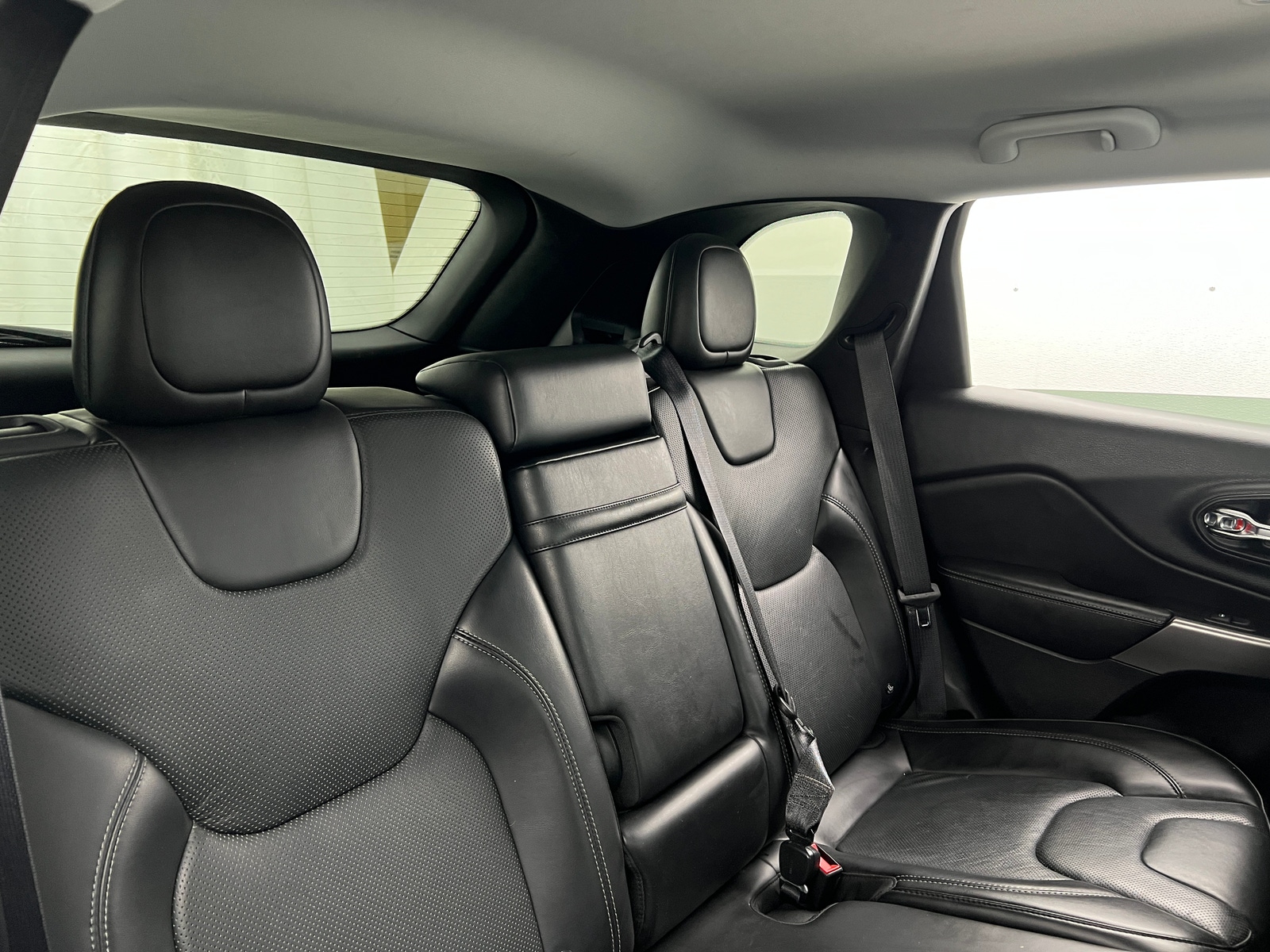 Thumbnail: 2019 Jeep Cherokee - 5