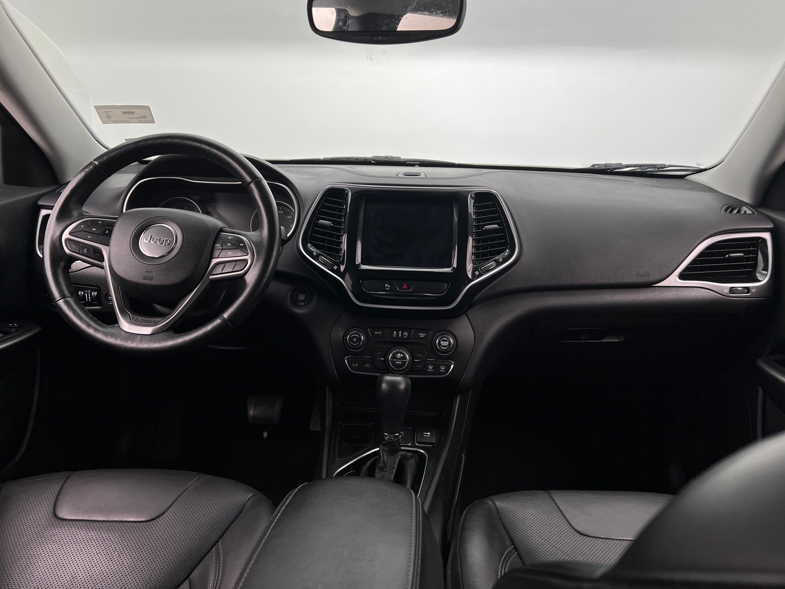 Thumbnail: 2019 Jeep Cherokee - 2
