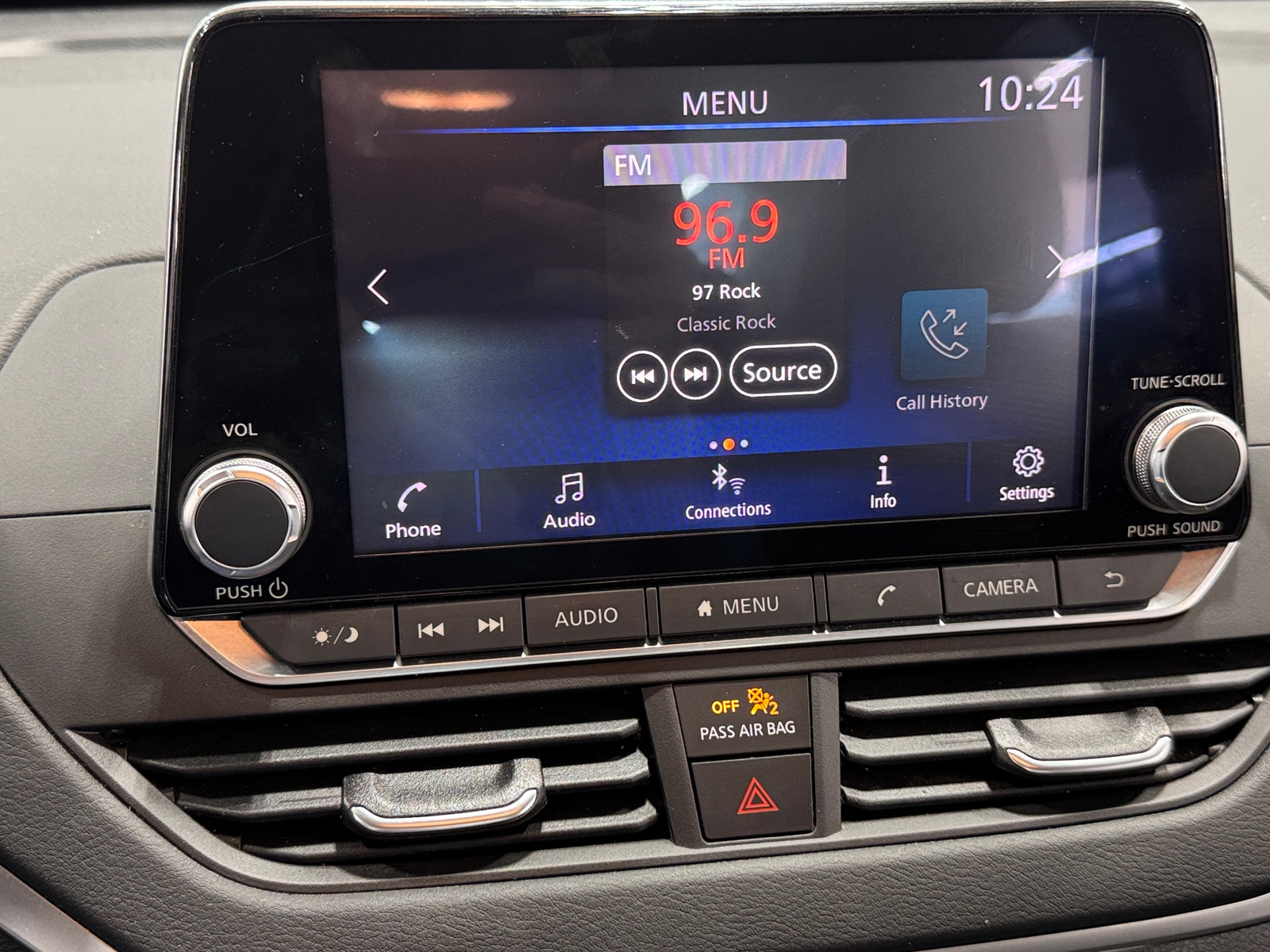 Thumbnail: 2019 Nissan Altima - 4