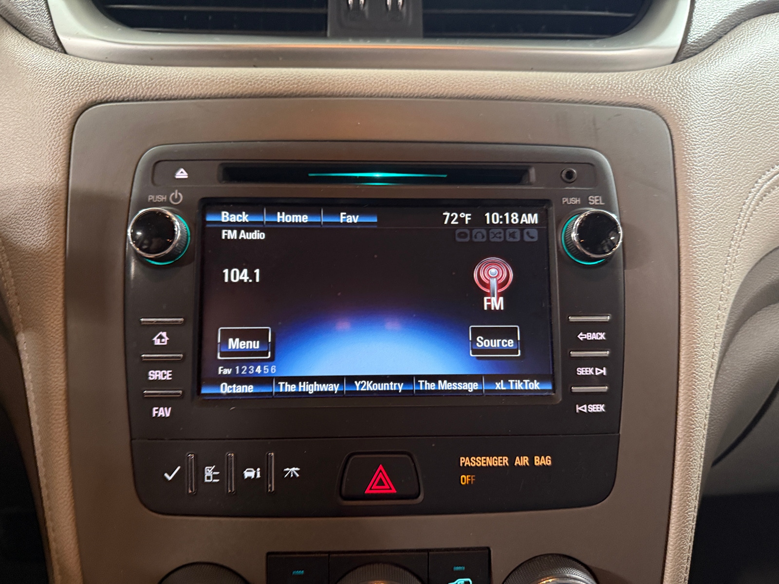 Thumbnail: 2017 Chevrolet Traverse - 4