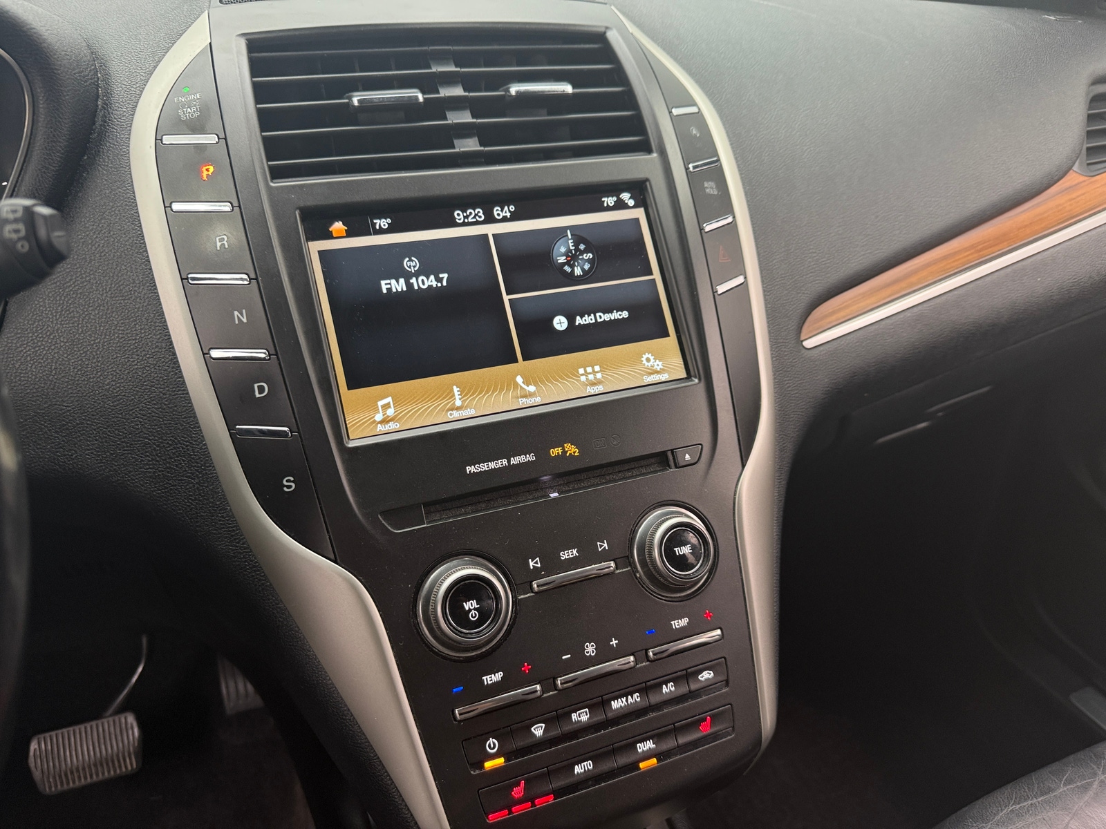 Thumbnail: 2017 Lincoln MKC - 3