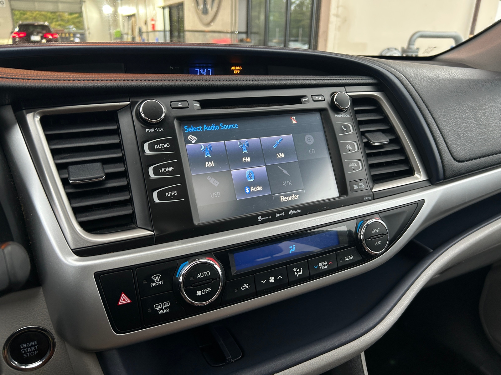 Thumbnail: 2016 Toyota Highlander - 3