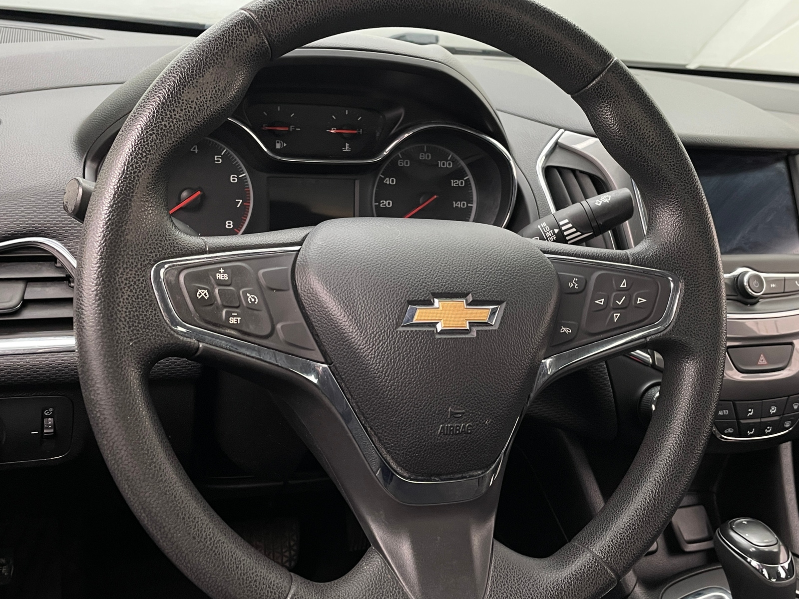Thumbnail: 2019 Chevrolet Cruze - 5