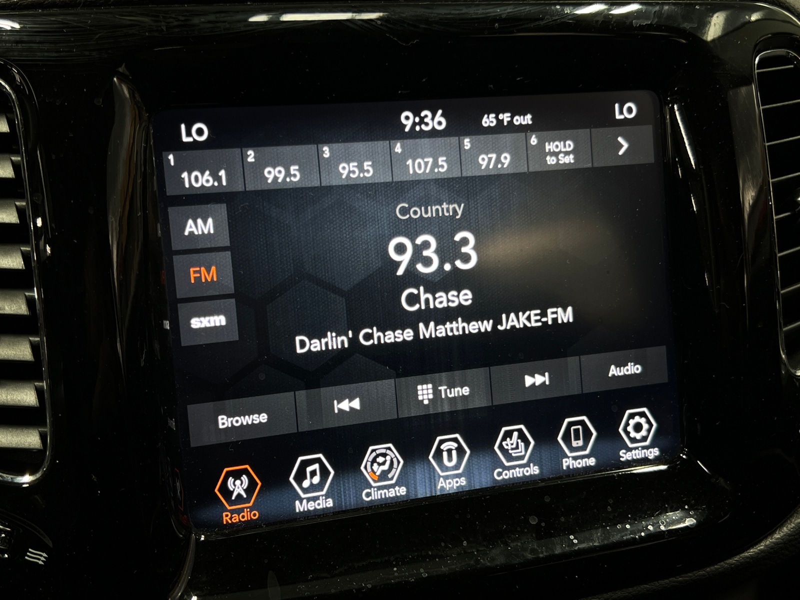Thumbnail: 2018 Jeep Compass - 3