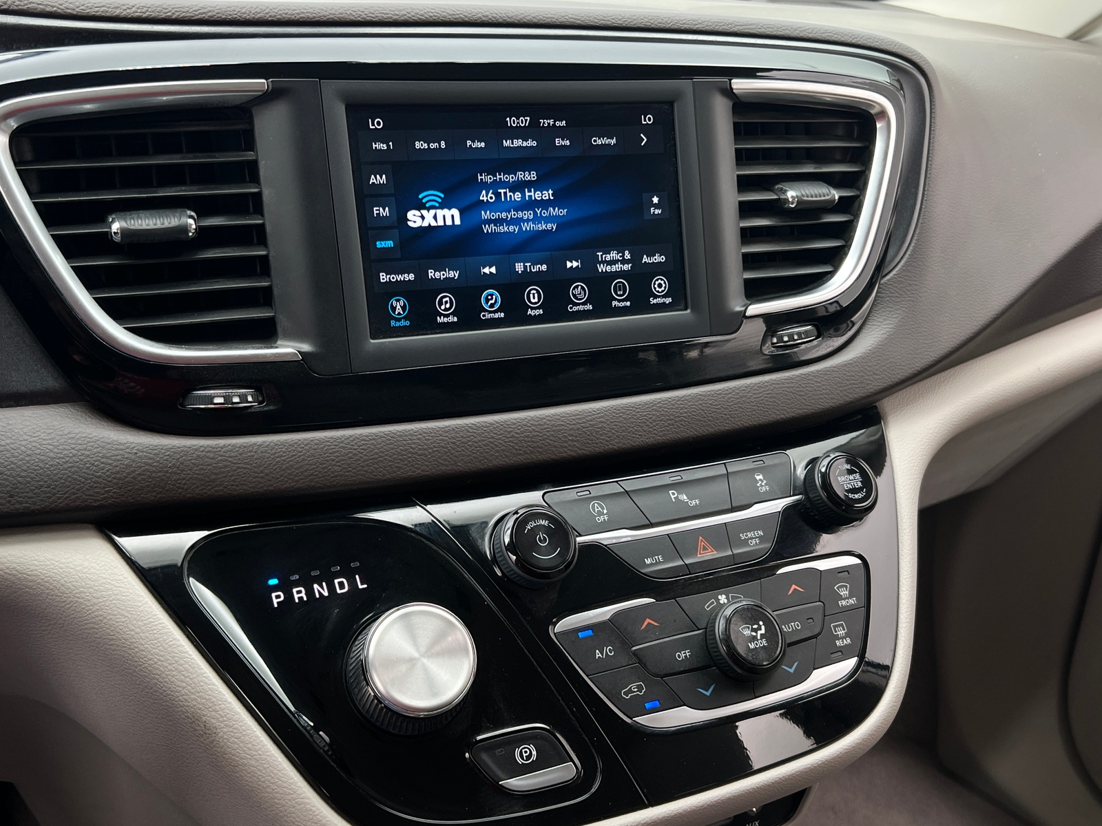 Thumbnail: 2020 Chrysler Pacifica - 3