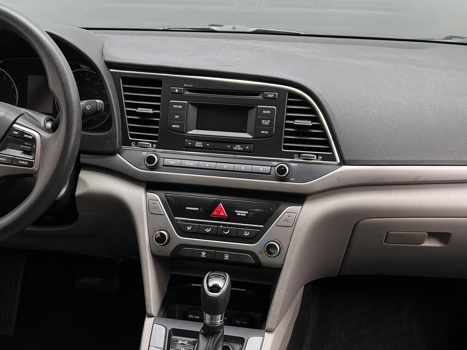Thumbnail: 2018 Hyundai Elantra - 3