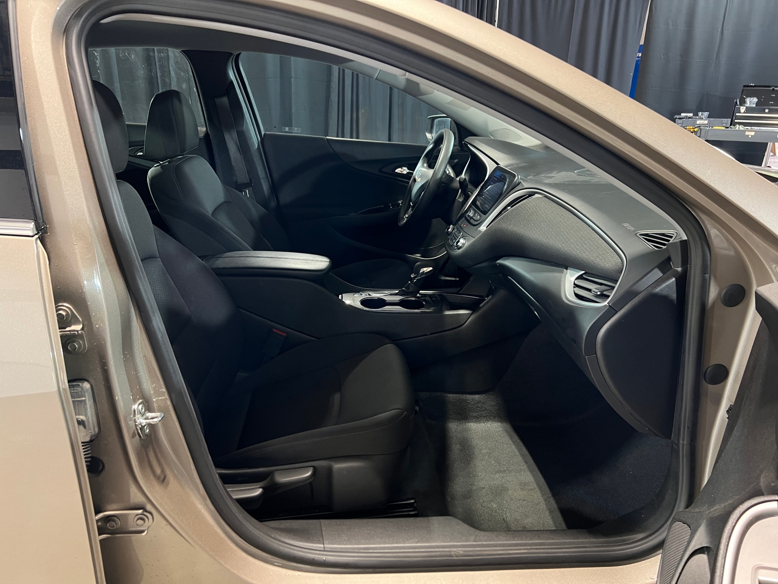 Thumbnail: 2023 Chevrolet Malibu - 2