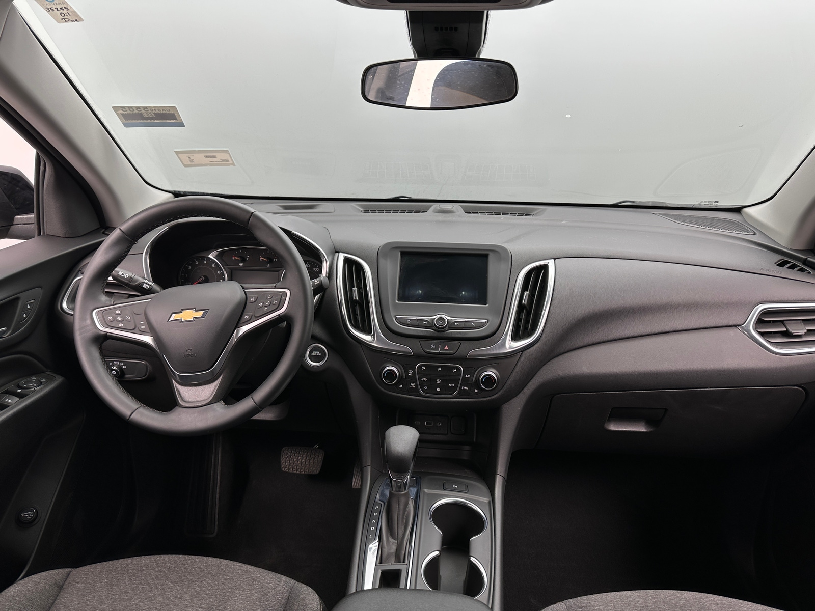 Thumbnail: 2023 Chevrolet Equinox - 3