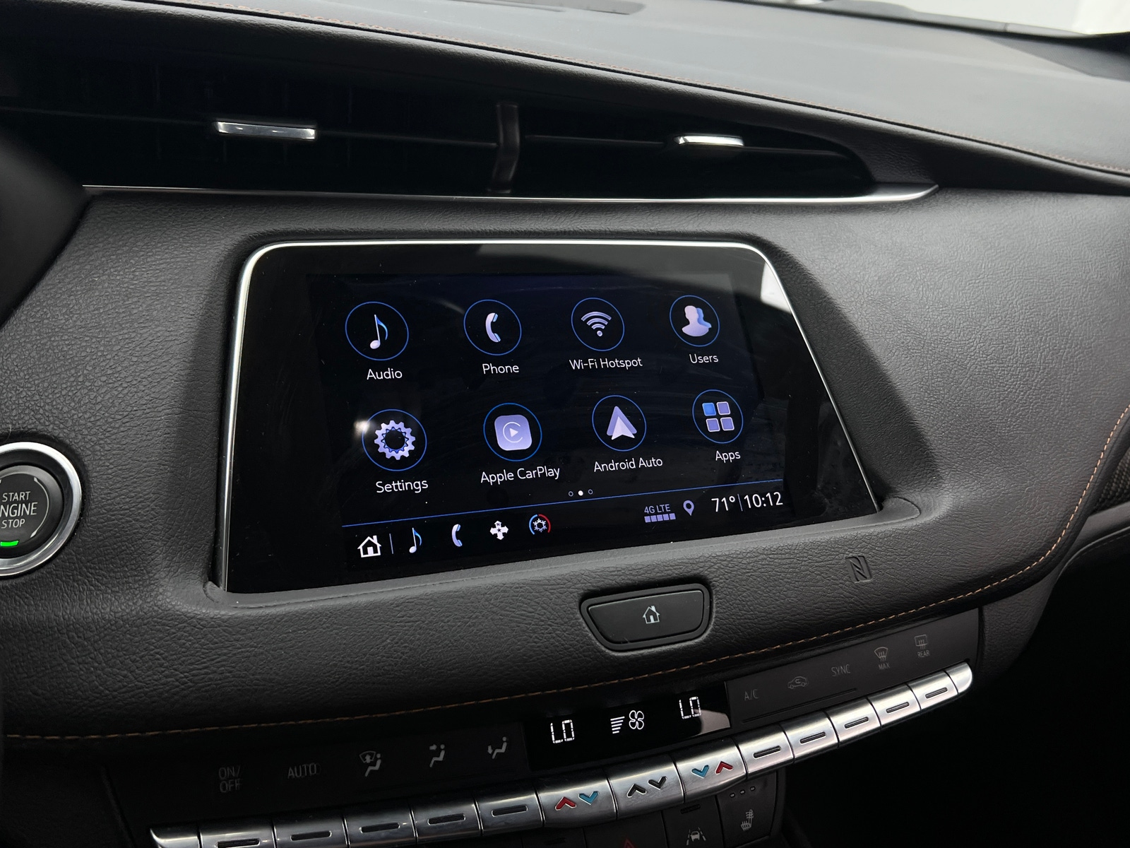 Thumbnail: 2019 Cadillac XT4 - 3