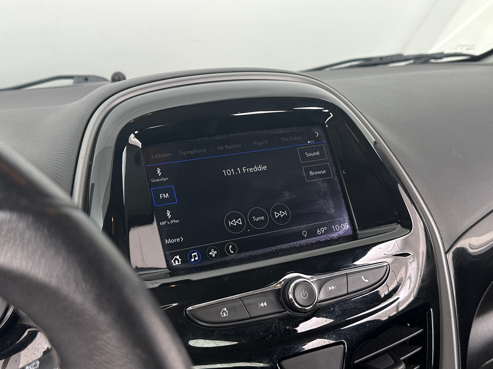 Thumbnail: 2019 Chevrolet Spark - 3