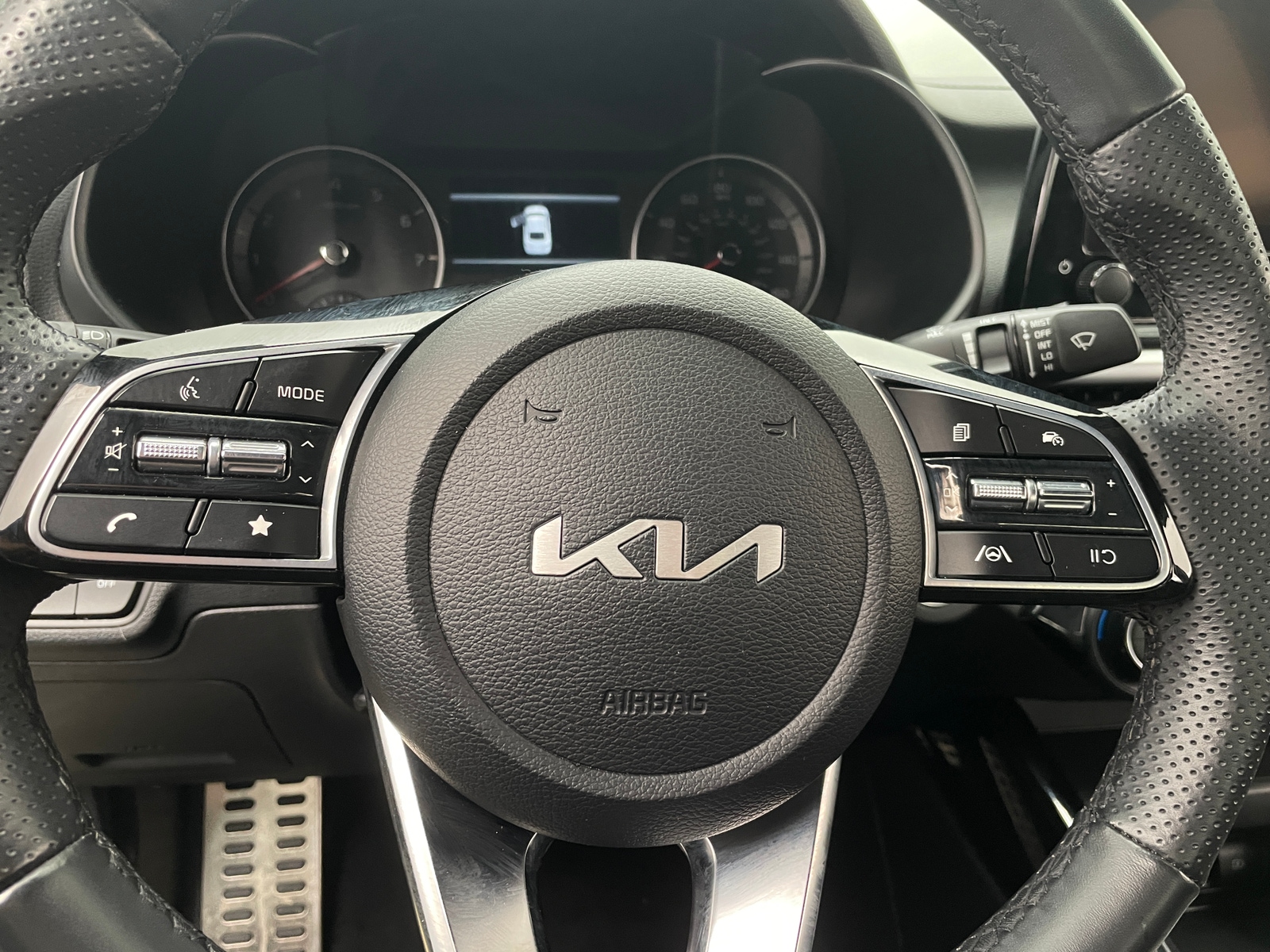 Thumbnail: 2023 Kia Forte - 4